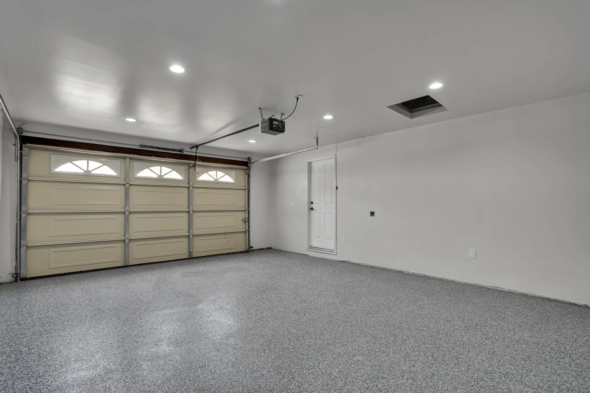 35-15017 Kingsdale Avenue-35.jpg