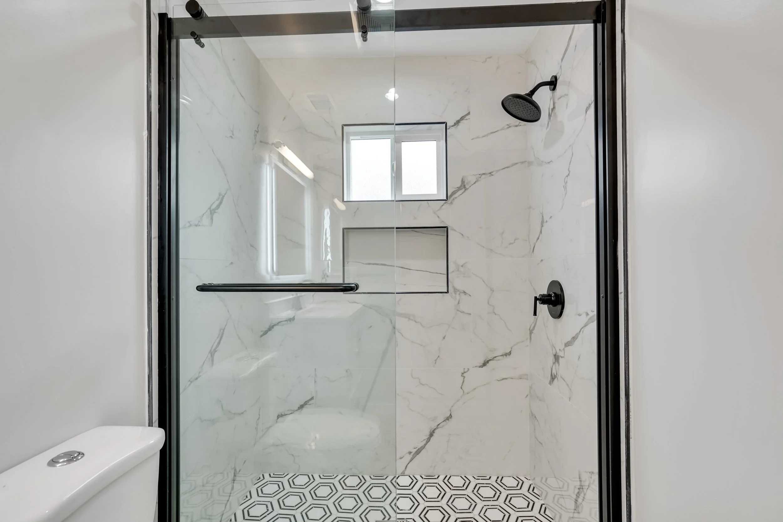 23-15017 Kingsdale Avenue-23.jpg