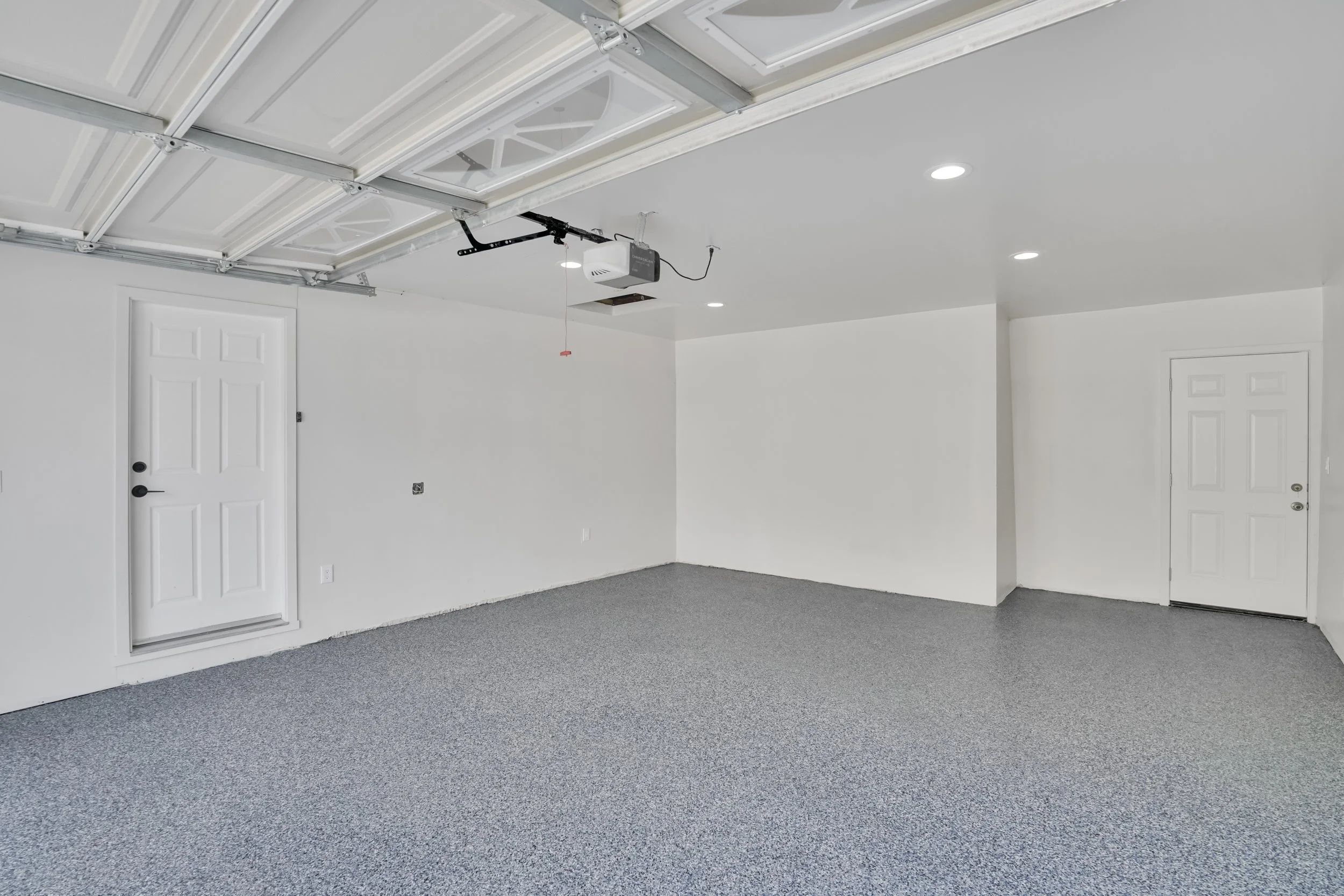 34-15017 Kingsdale Avenue-34.jpg