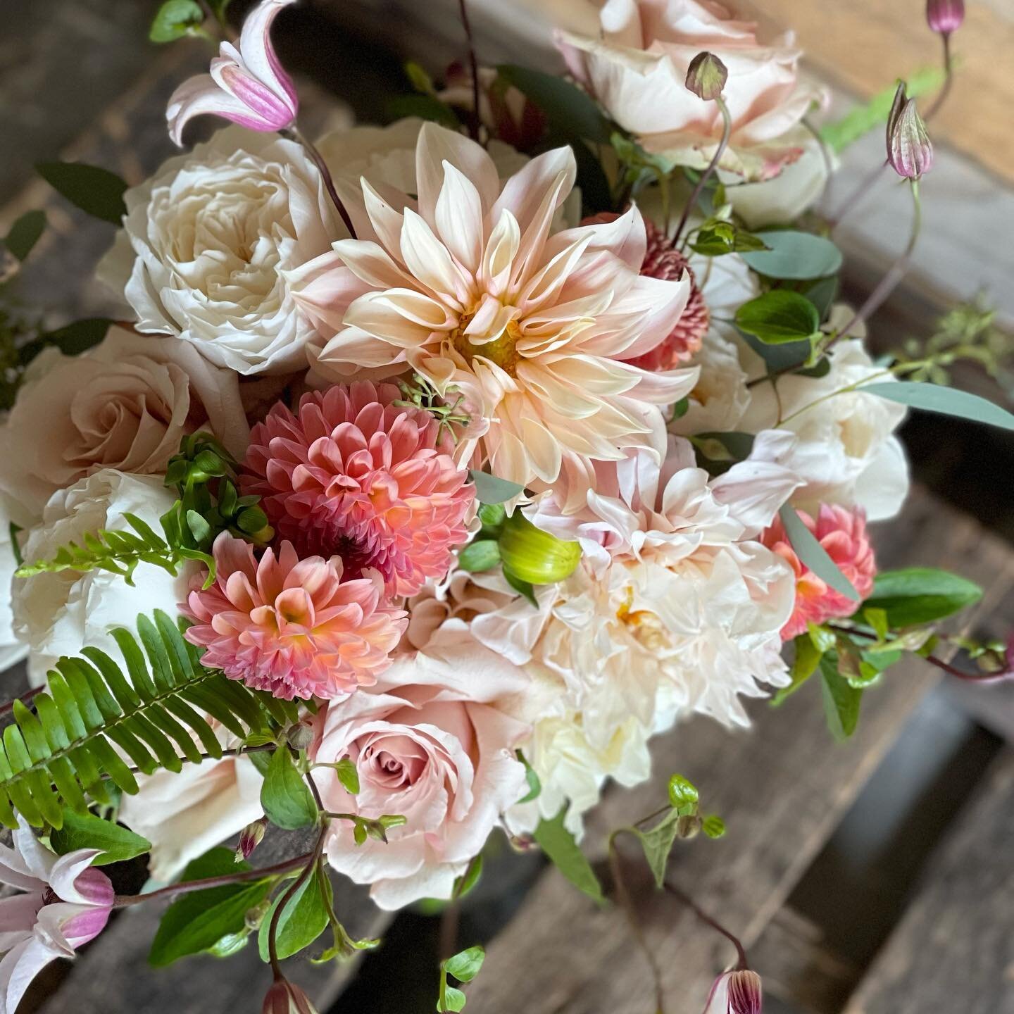 Stunning bouquet created by @greygardensflorist during their visit to KC from the great state of Texas. We were thrilled to have them as our guests in the @kcbloomhub this week and enjoyed watching them design all the pretty!!#kansascitywedding #colo