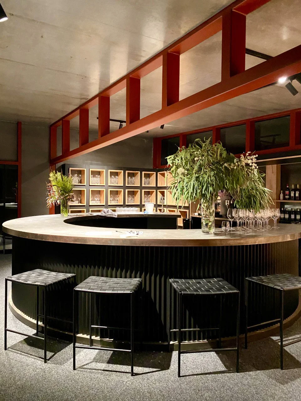 CELLAR DOOR — MOUNT MONUMENT WINES