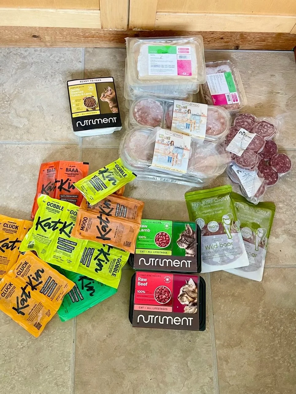 All the Team would like to thank a private donor for these wonderful donations of frozen Cat food for us to donate to Families struggling with pet food and cat boxes for us to sell to raise funds for Powys Pets In Need at our big boot sale next Sunda