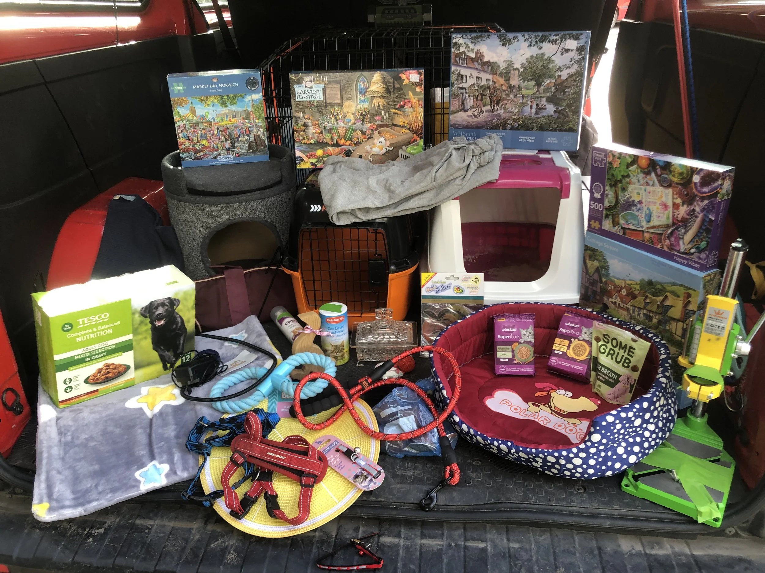 All the Team would like to thank Hilary and Jim from Newbridge for another wonderful donation of items for us to sell at boot sales to raise funds, Thank you so much