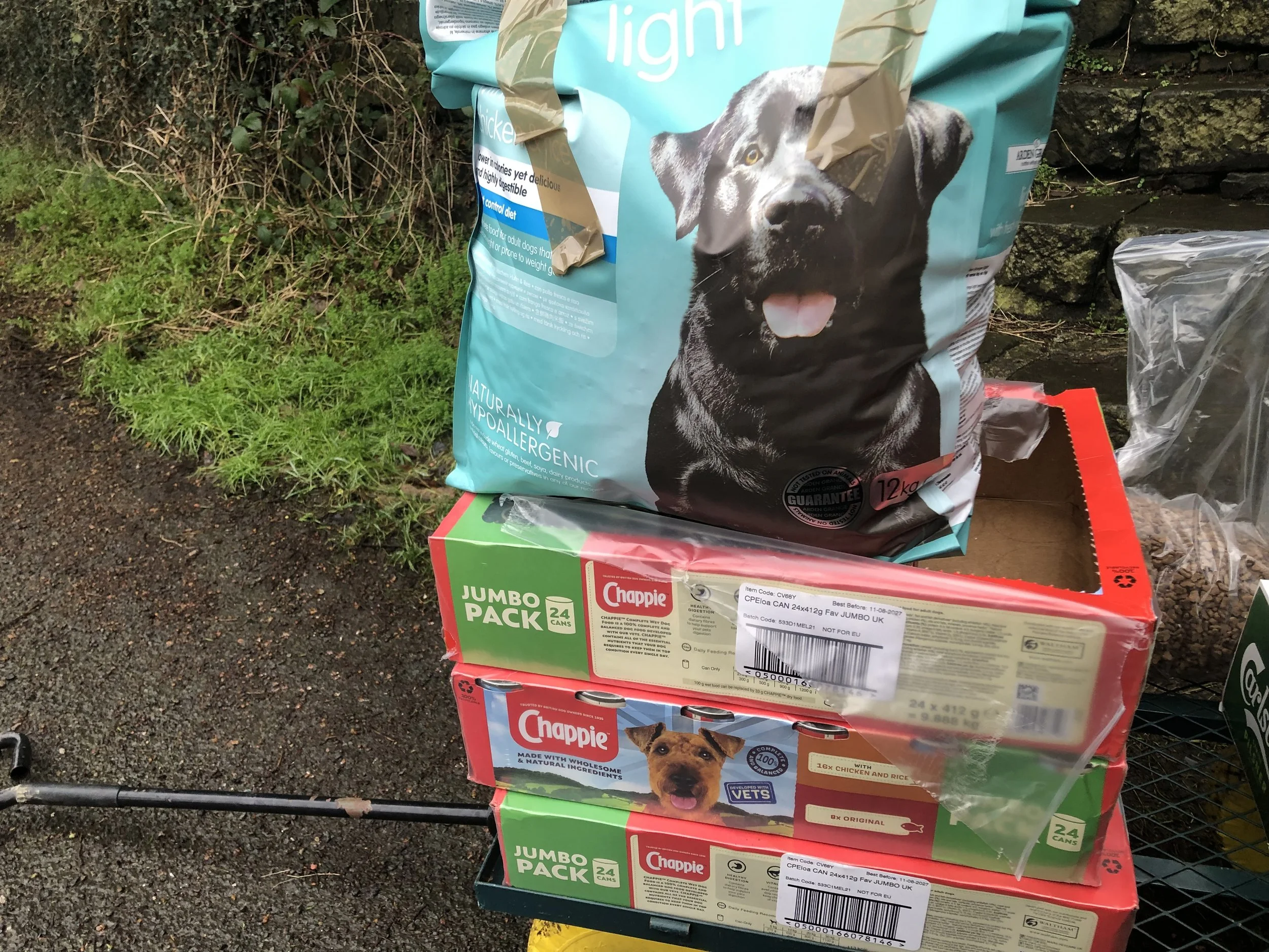 All the Team would like to thank Julia Witts from Newbridge for this wonderful donation of Dog food