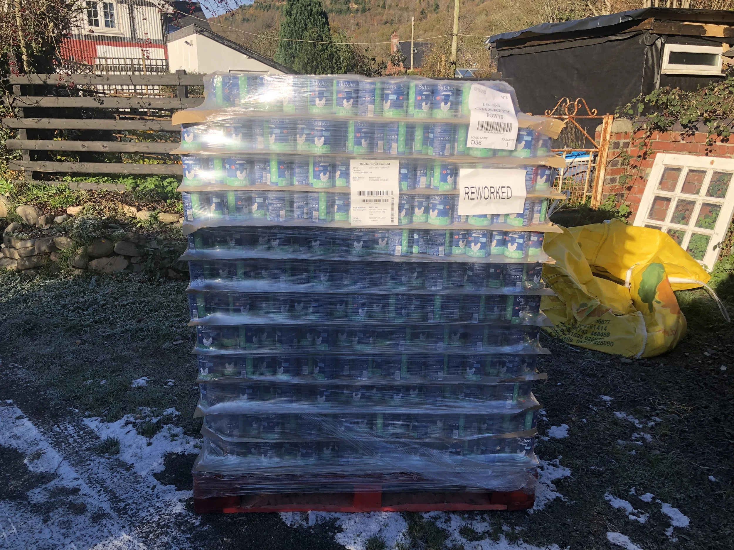 All the Team would like to thank  Butchers Nourish for this amazing donation of Butchers wet Dog food, just in time for the Christmas rush, it took me, Amy and Rebecca 2 hours to unload and put it into storage but worth every minute.
Since August 202