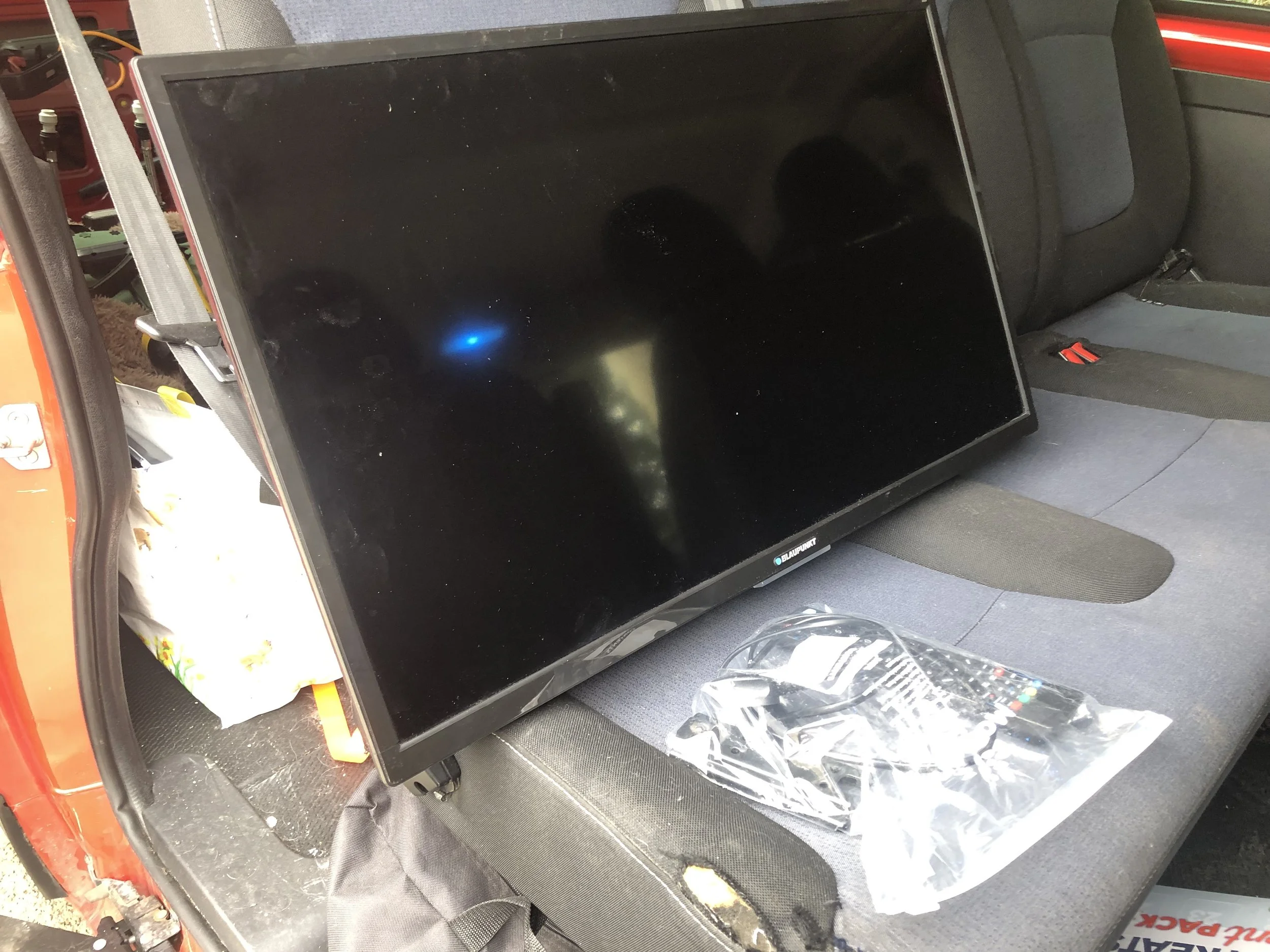 All the Team would like to thank Steve & Louisa Cox from Dyffryn6 Newtown