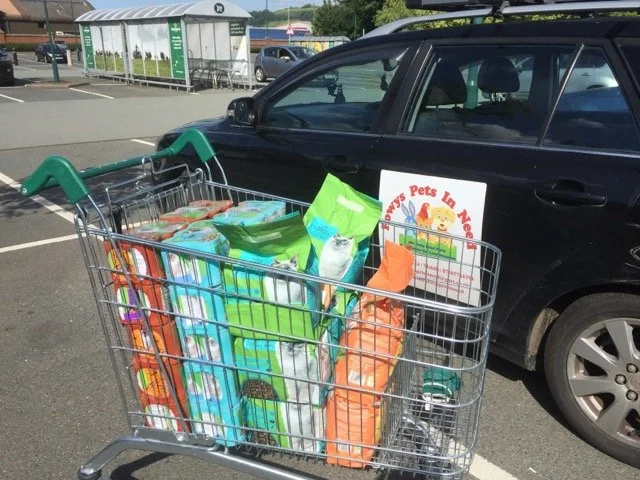 We went shopping today for Powys Pets In Need at Morrison's Newtown and thanks to Jenny the Community Champion we saved an amazing £10-15.
All the Team would like to thank Jenny for all the help and support she has given us, since we started.