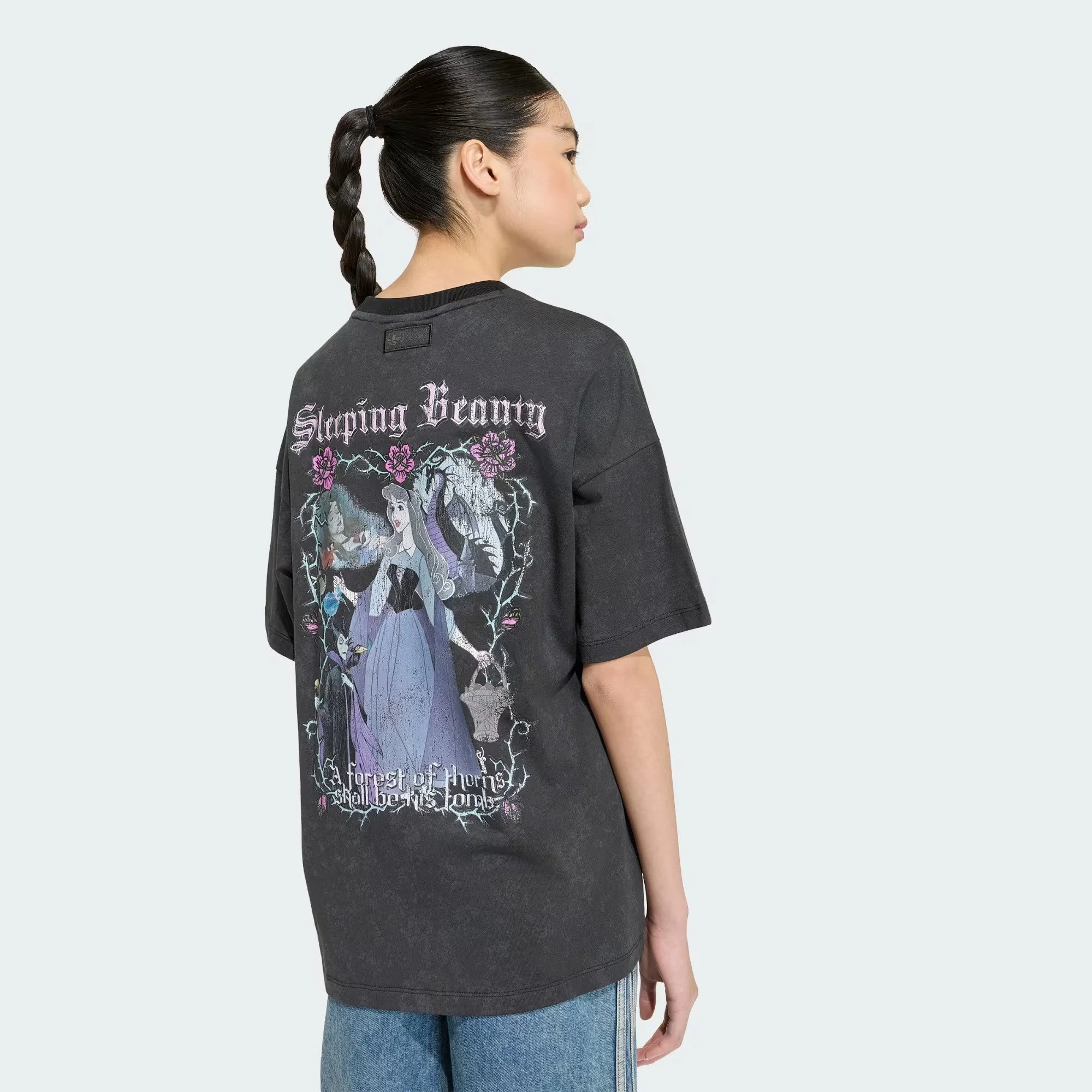 ADIDAS_DISNEY_VILLAINS_OVERSIZED_WASHED_GFX_TEE_Black_KQ6083_42_detail.jpeg