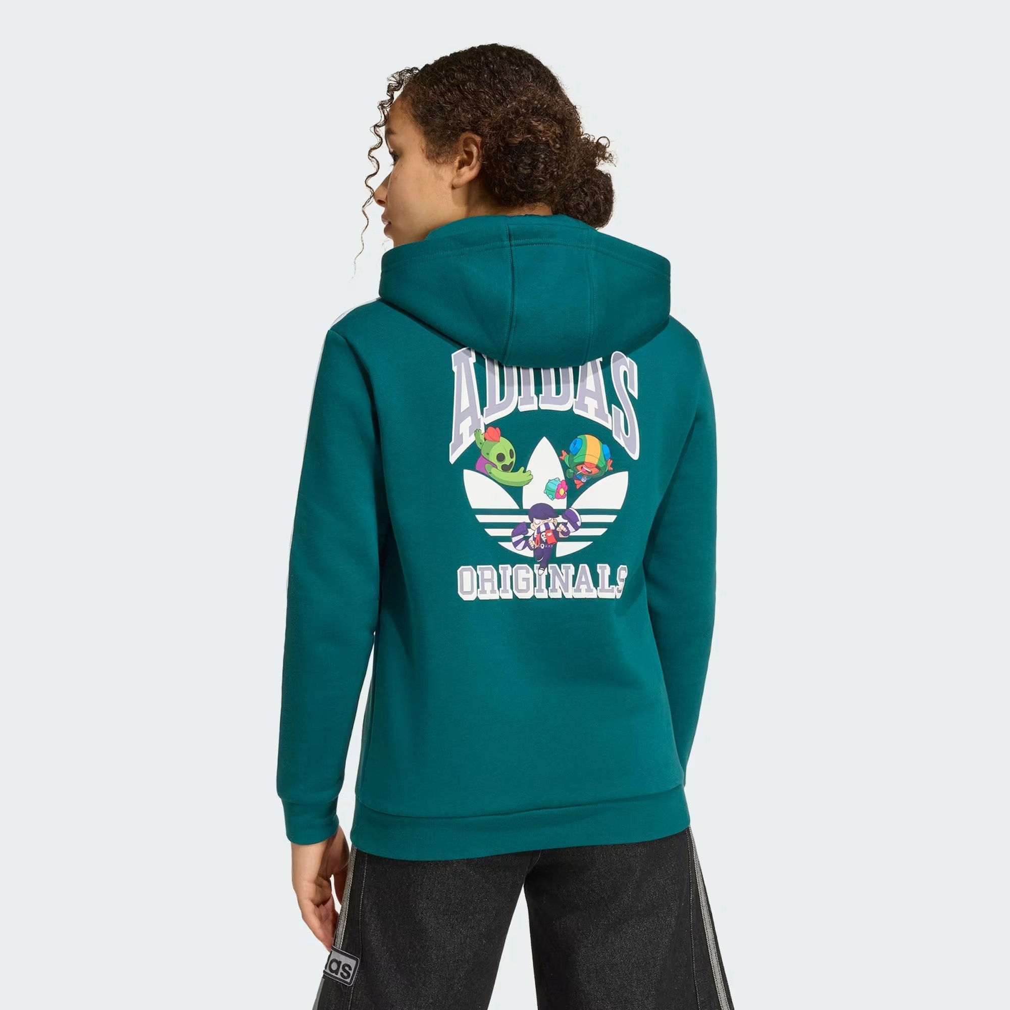 imgi_16_GRAPHIC_LOOSE_HOODIE_Green_KW0650_23_hover_model.jpg