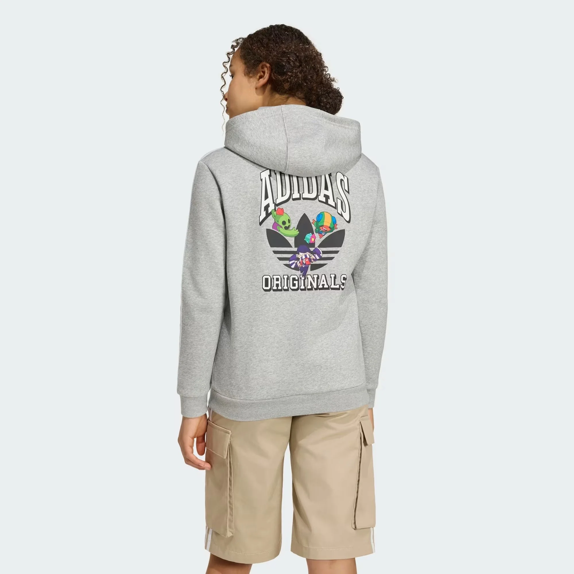 imgi_18_GRAPHIC_LOOSE_HOODIE_Grey_KW0649_23_hover_model.jpg