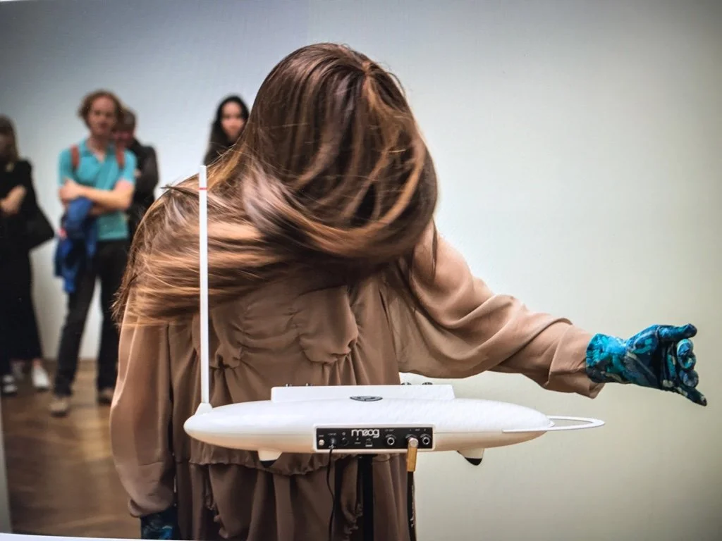 Look therapy, Kunsthalle Basel, Doing fashion archive