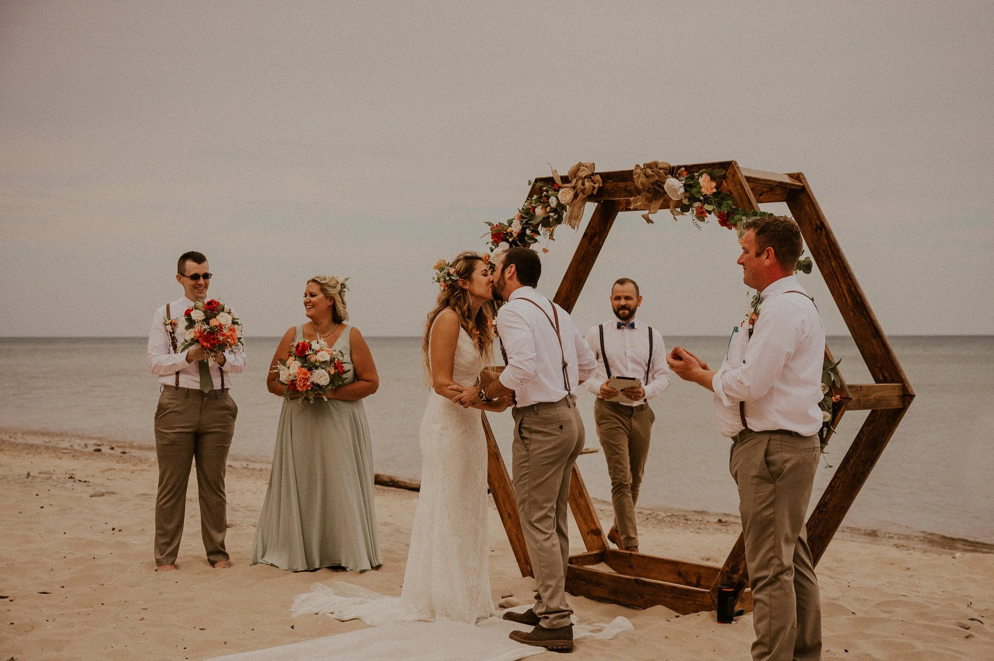 sleeping bear dunes jeep elopement