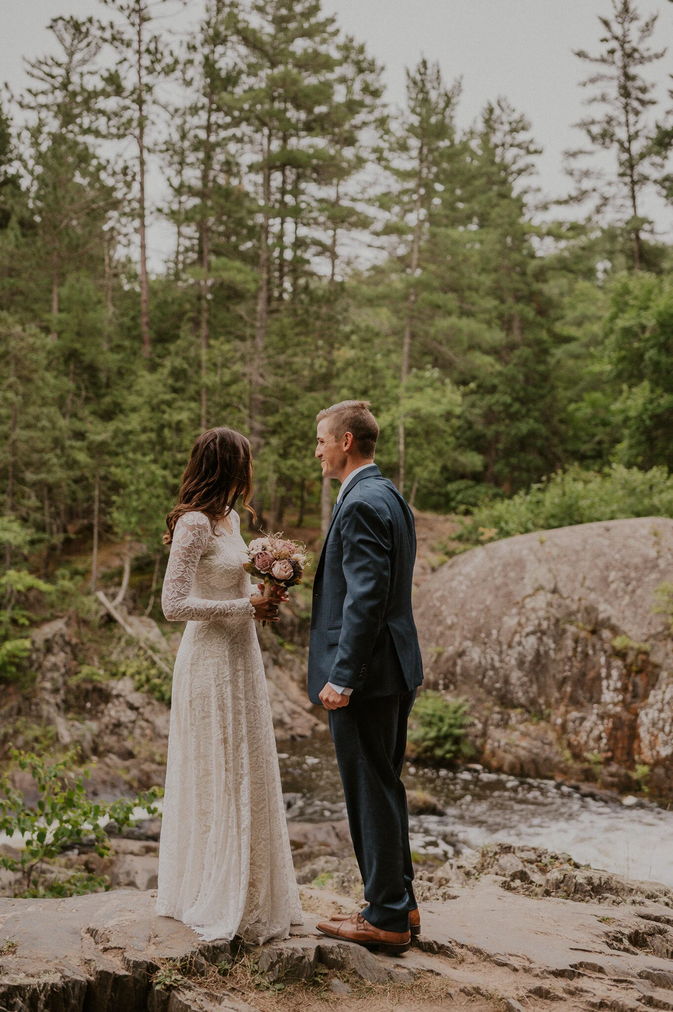 michigan upper peninsula beach elopement