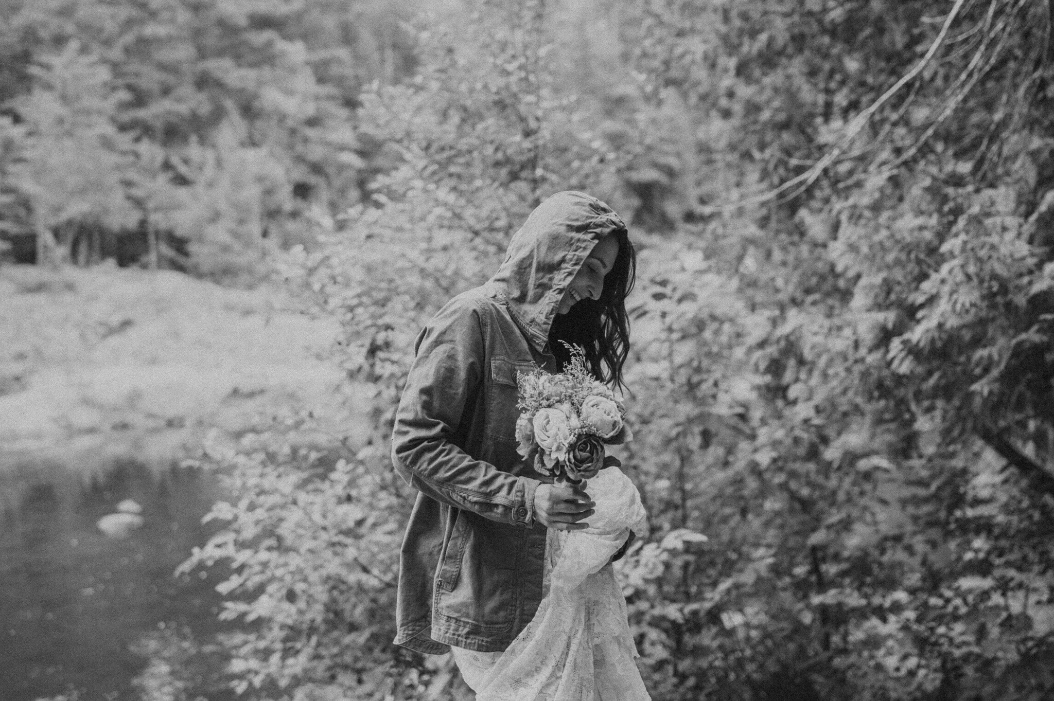 michigan upper peninsula beach elopement