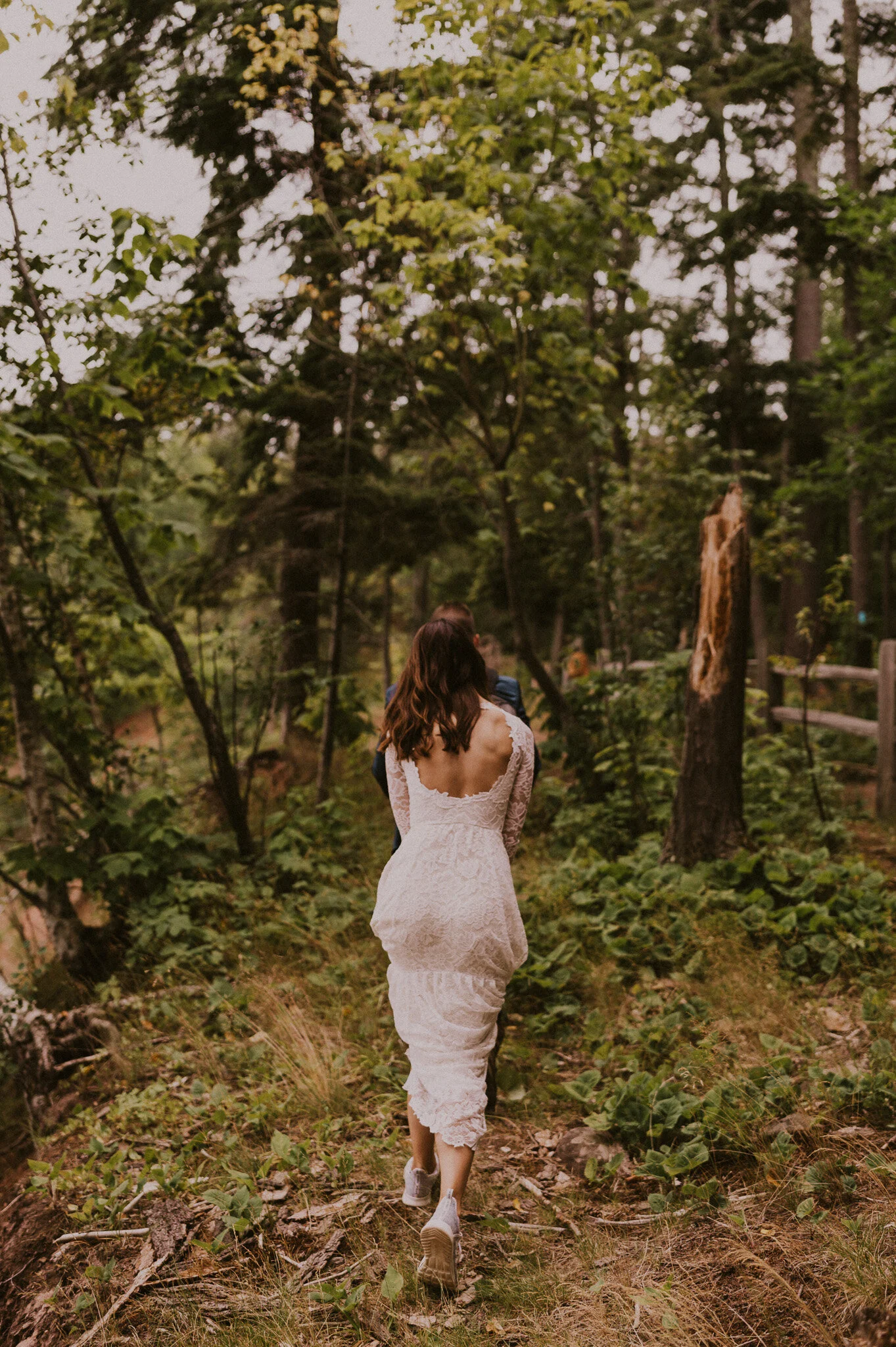 michigan upper peninsula beach elopement