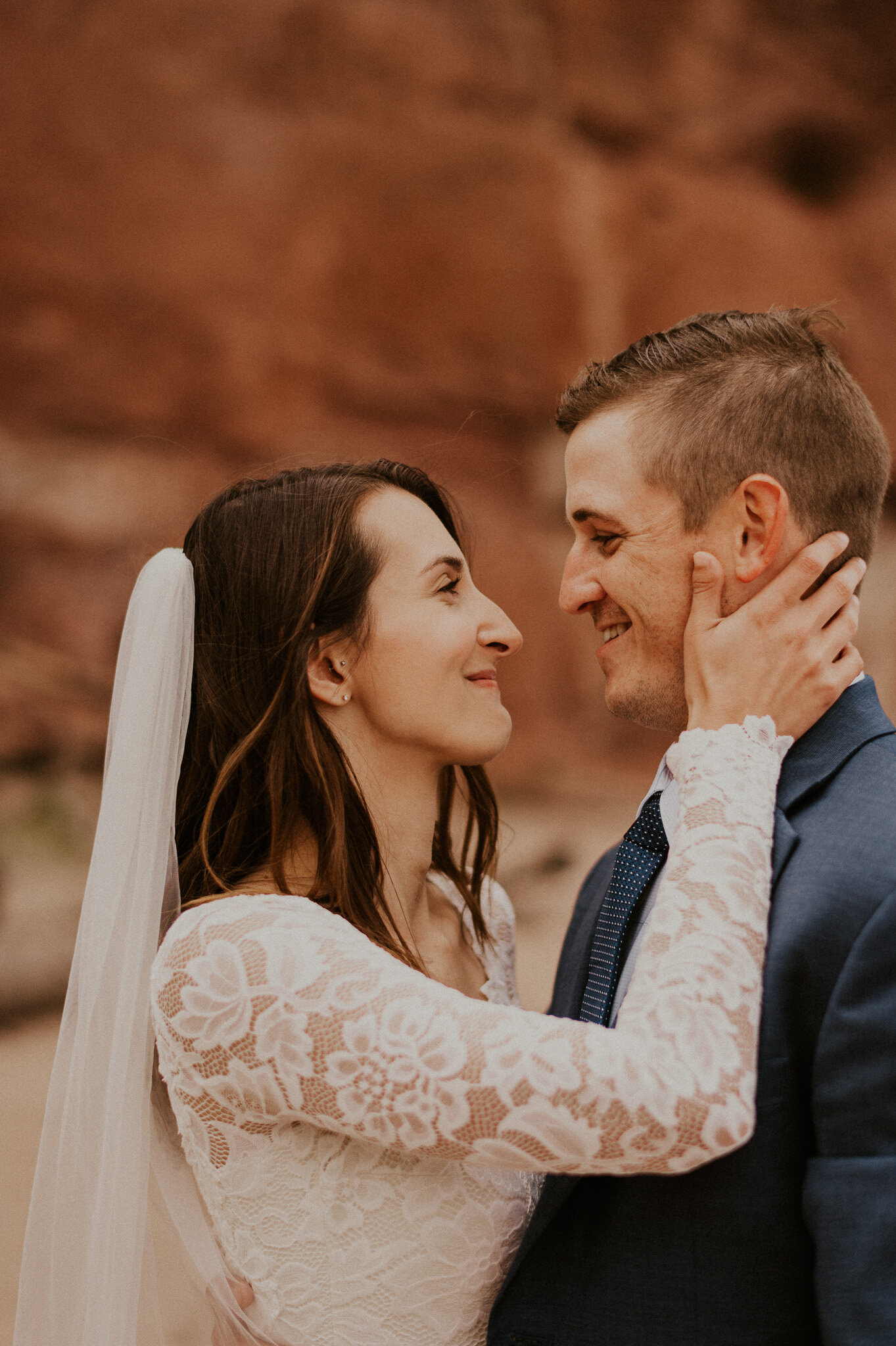 michigan upper peninsula beach elopement