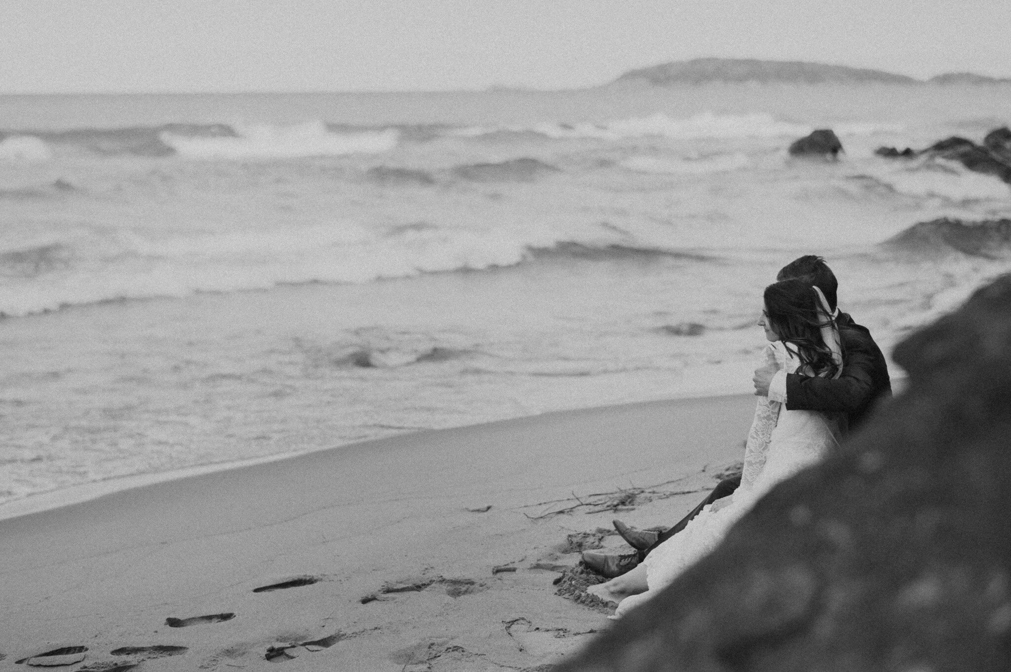 michigan upper peninsula beach elopement