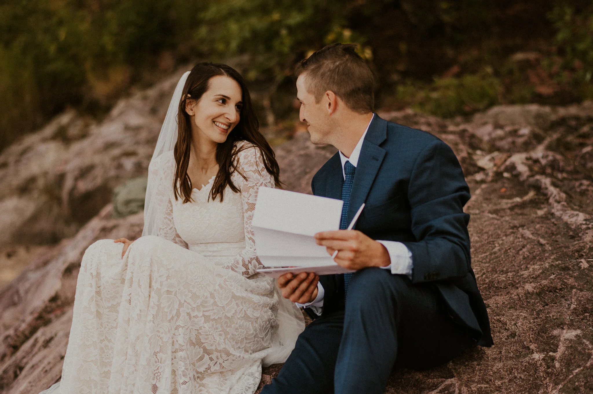 michigan upper peninsula beach elopement