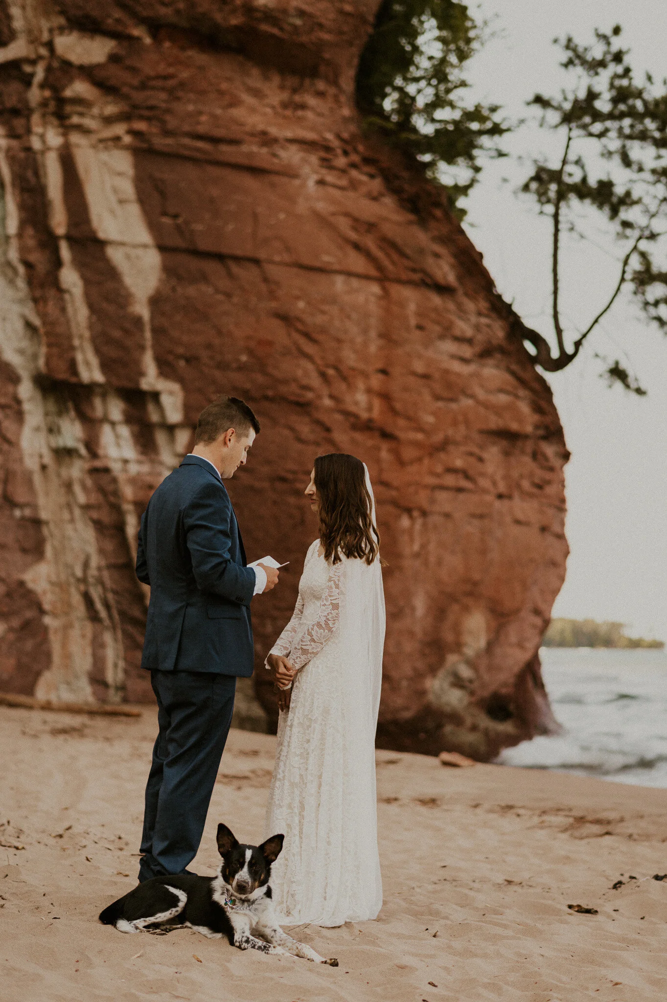 michigan upper peninsula beach elopement