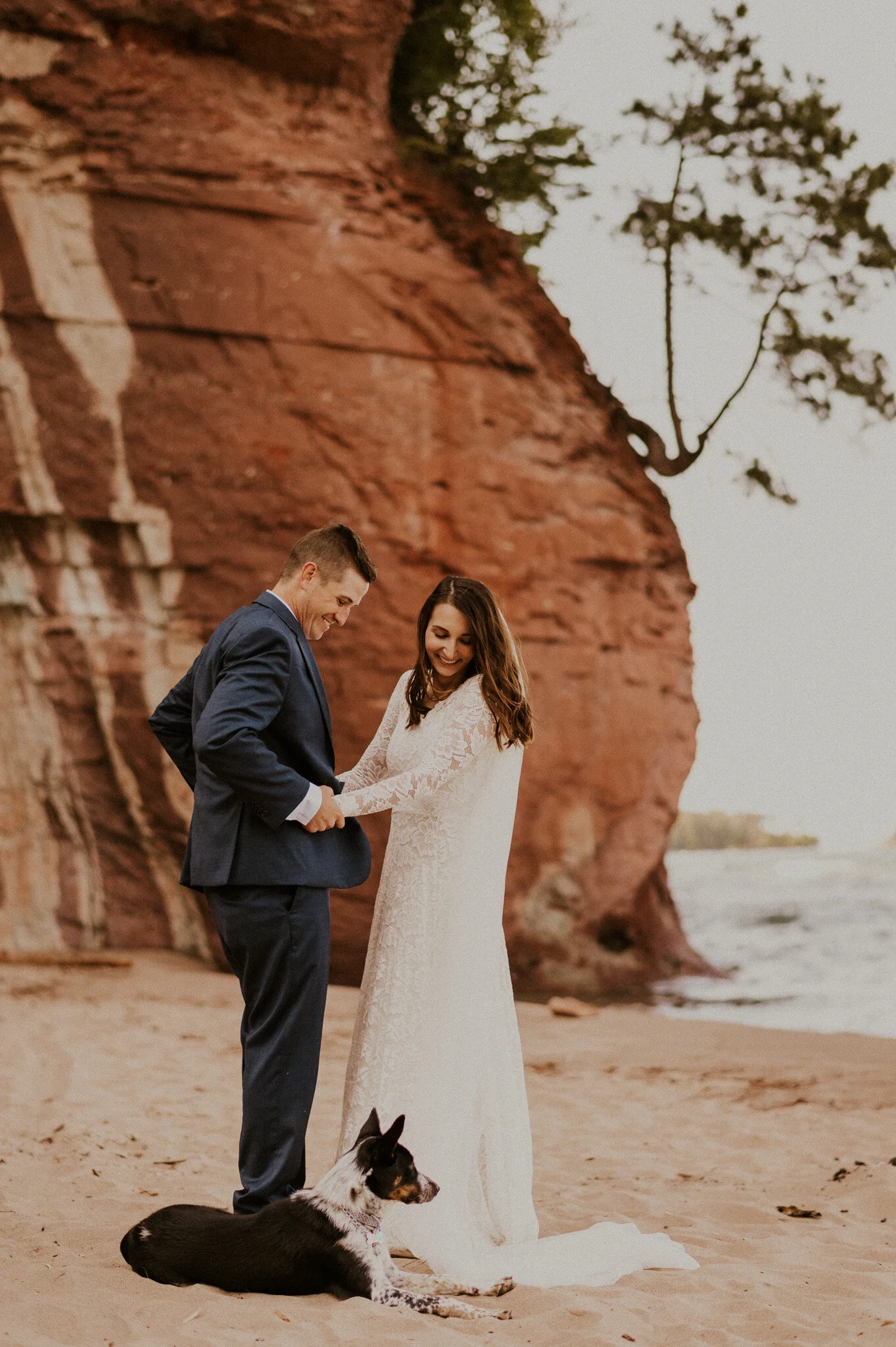 michigan upper peninsula beach elopement