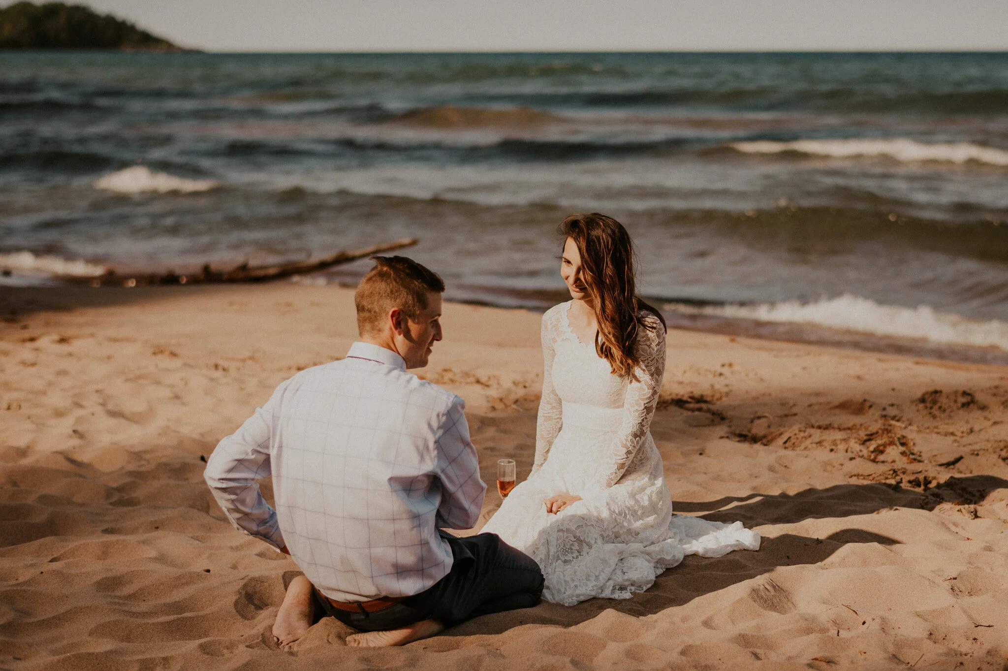 michigan upper peninsula beach elopement