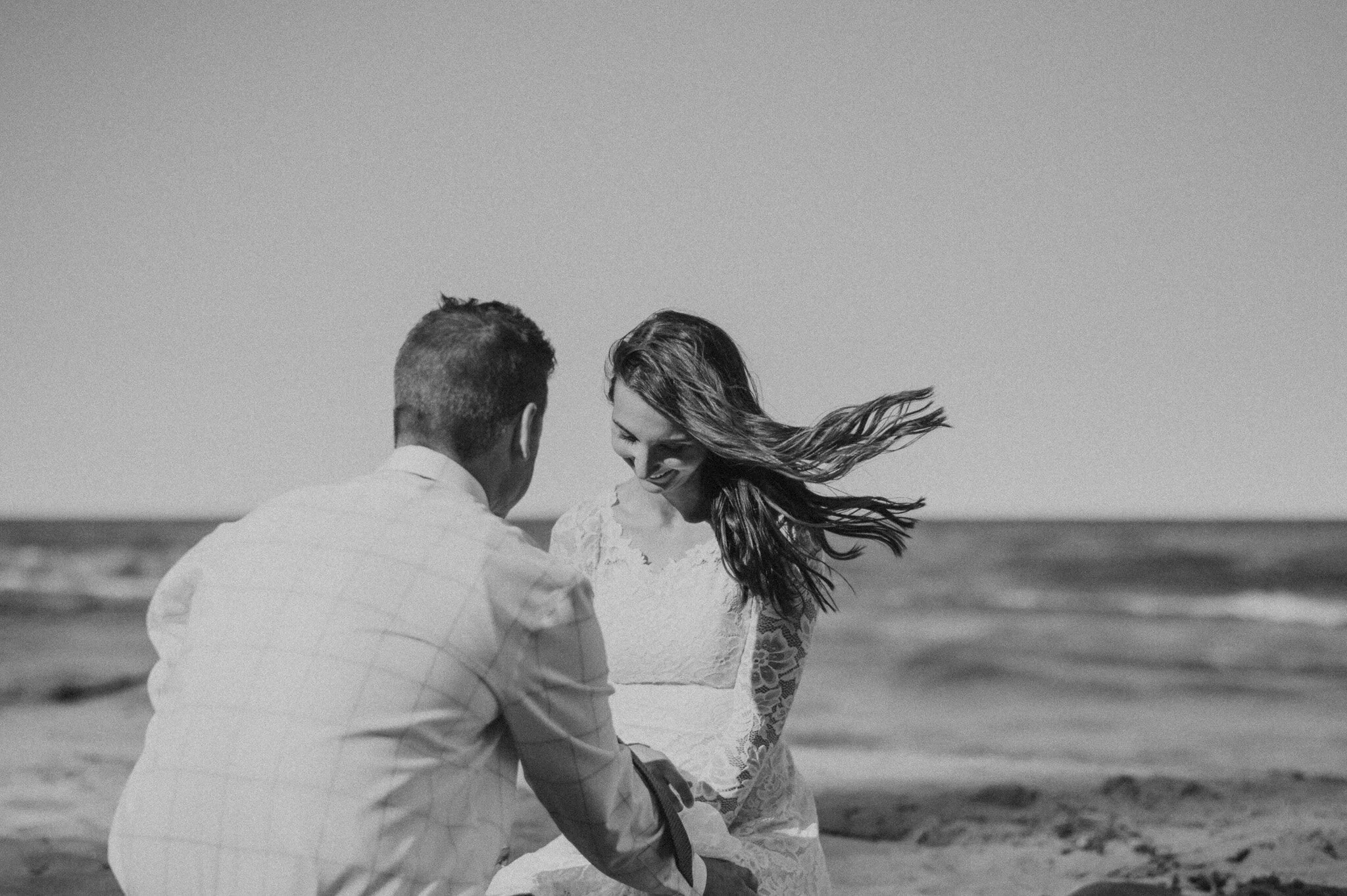 michigan upper peninsula beach elopement