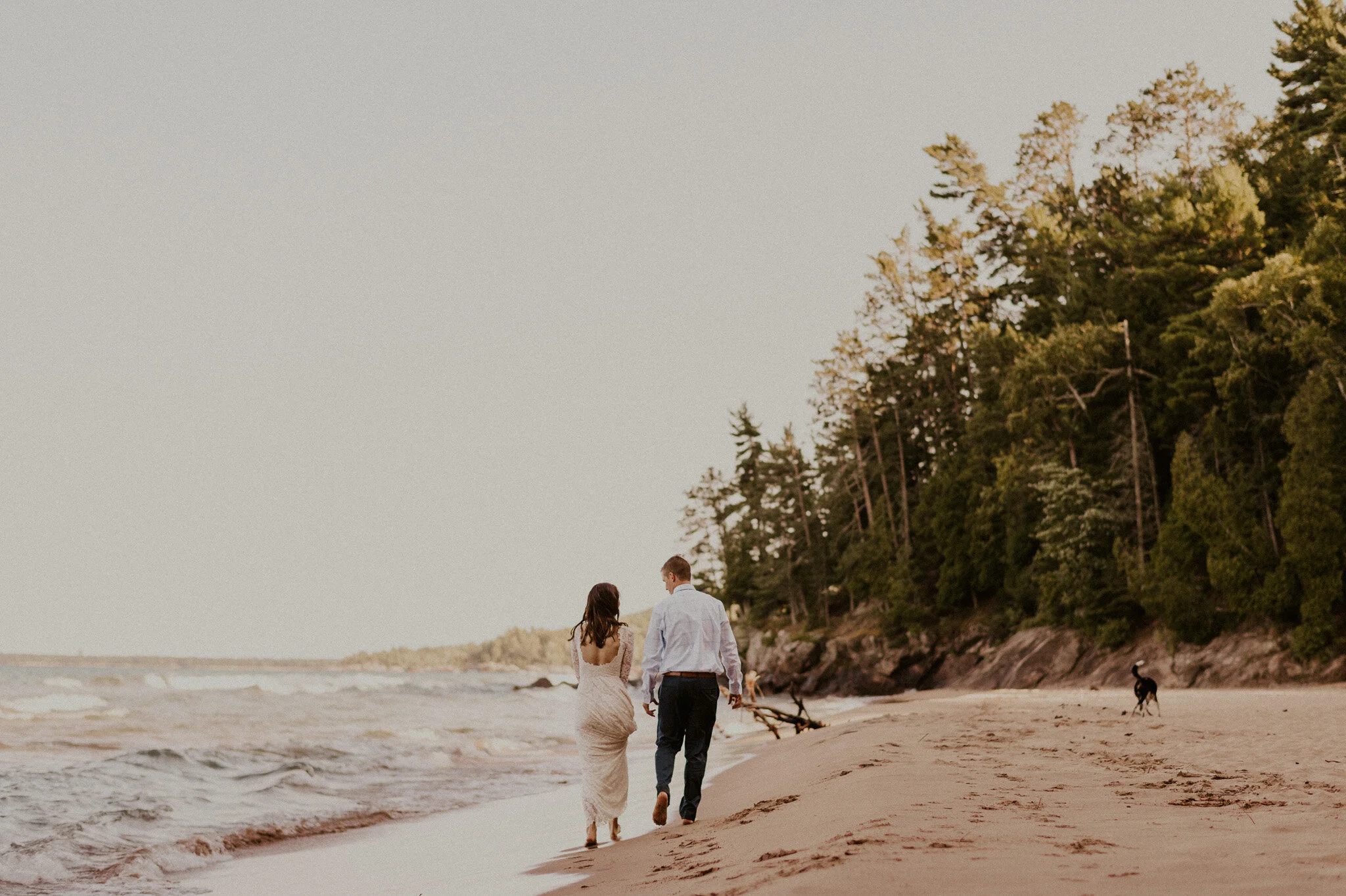 michigan upper peninsula beach elopement