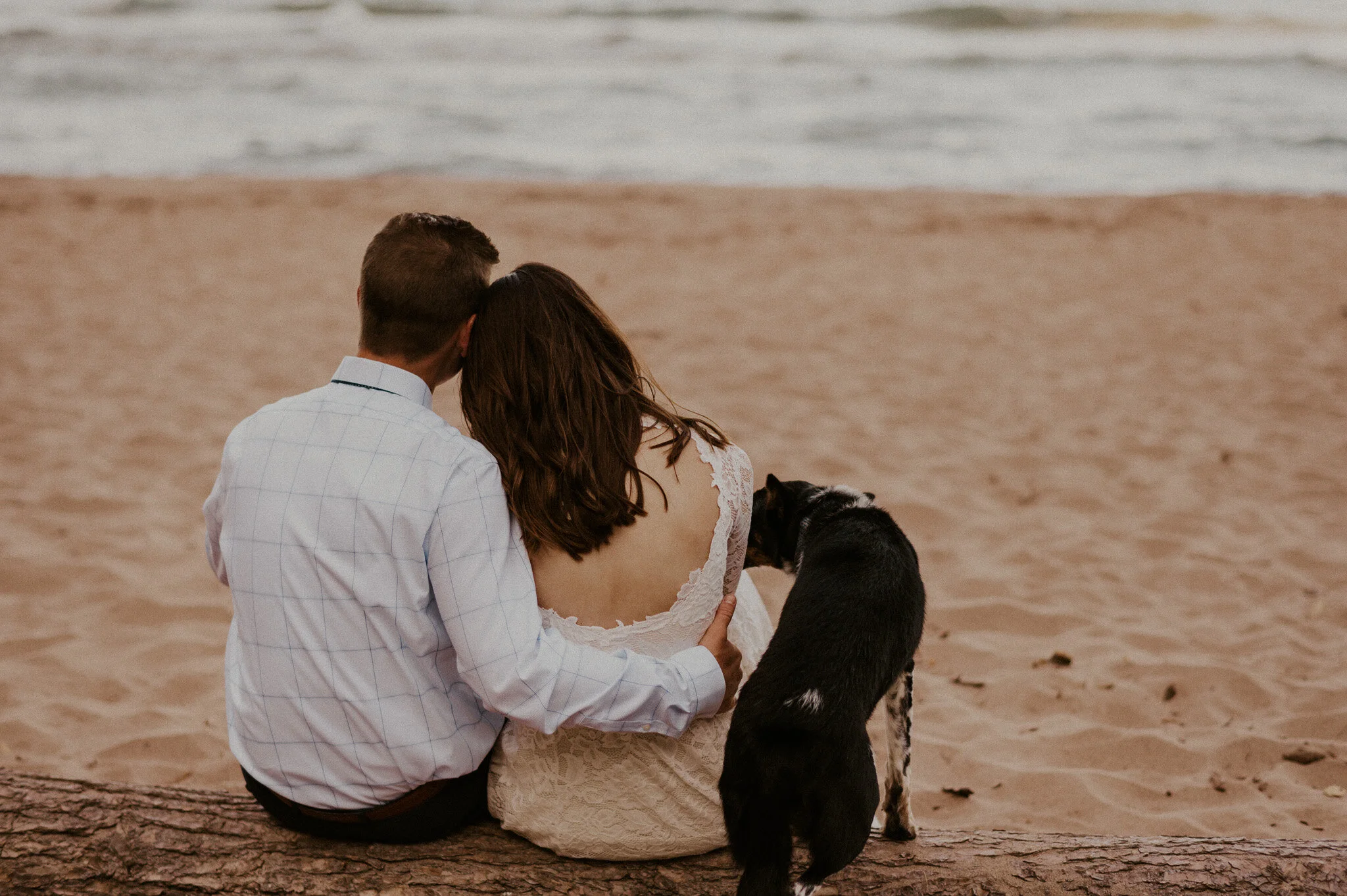 michigan upper peninsula beach elopement