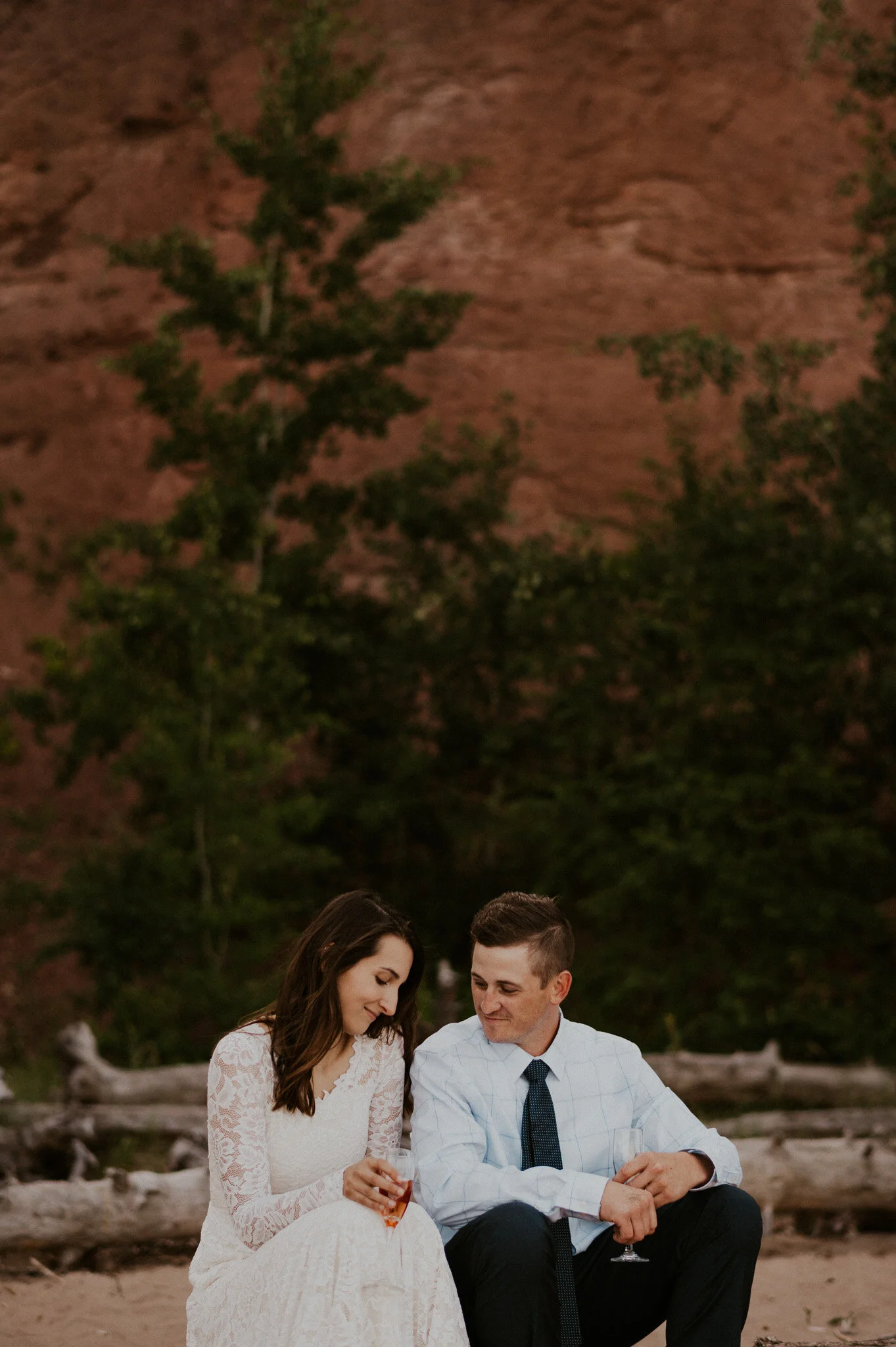 michigan upper peninsula beach elopement