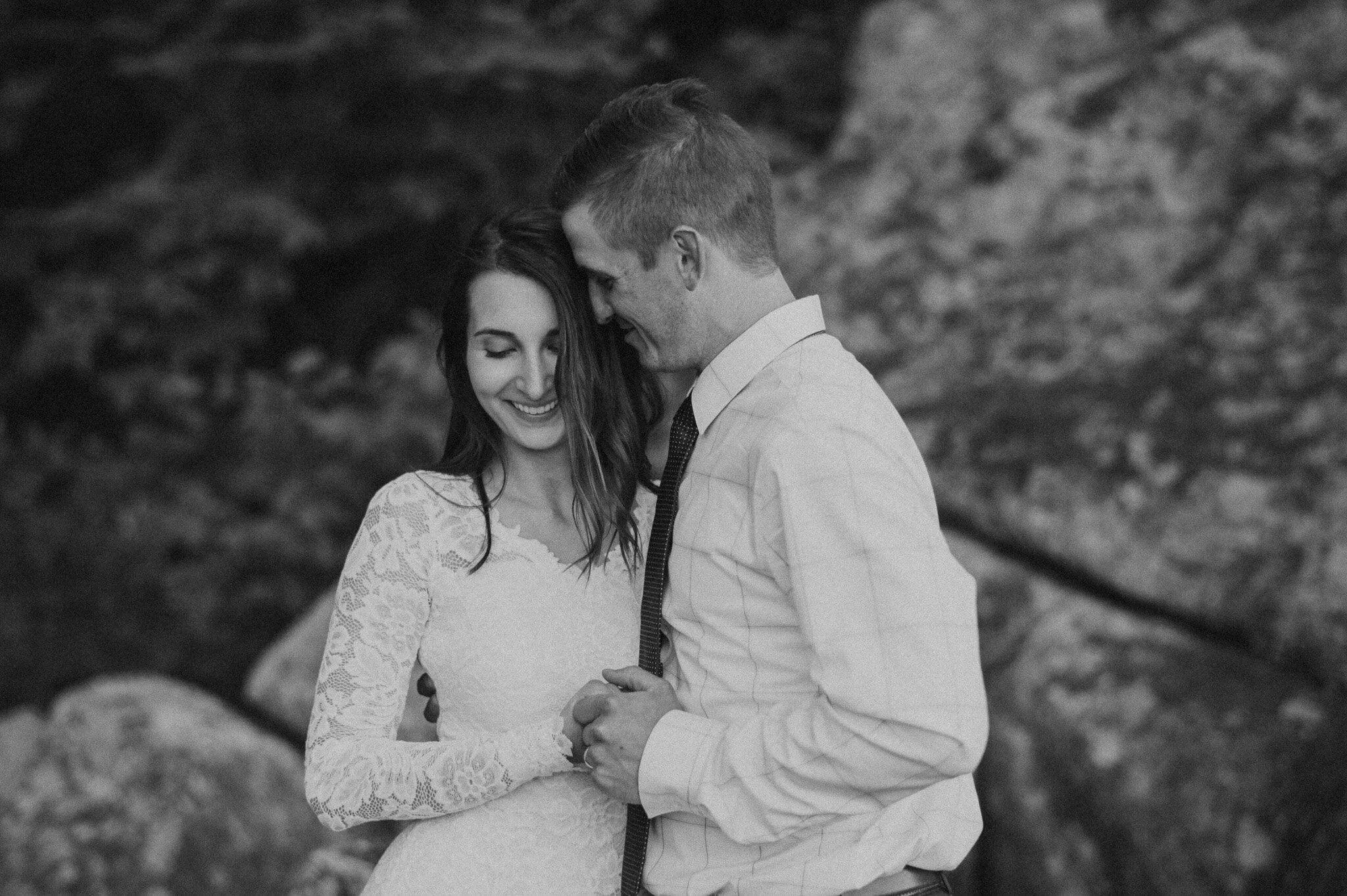 michigan upper peninsula beach elopement