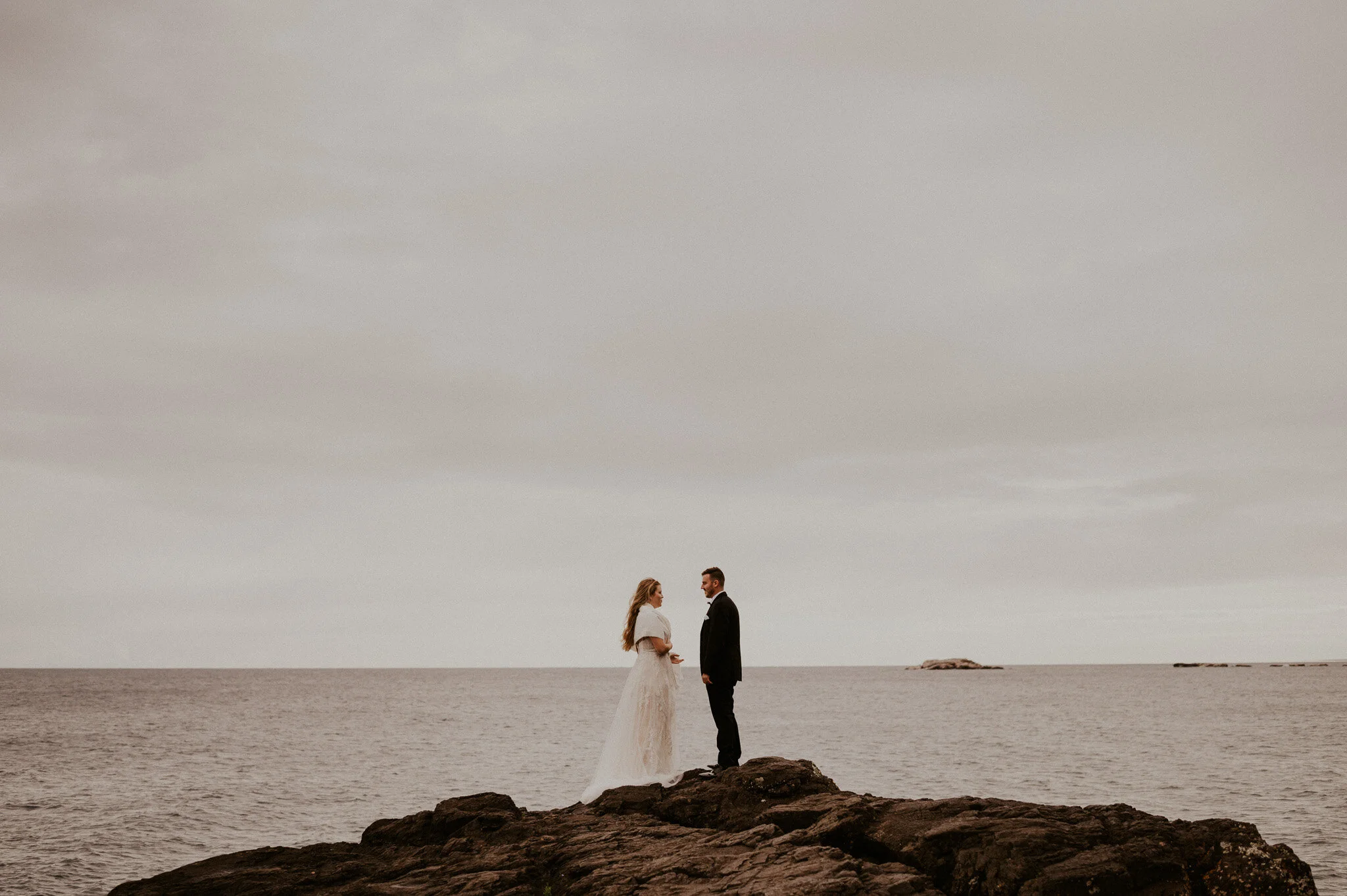 upper peninsula fall mountain elopement