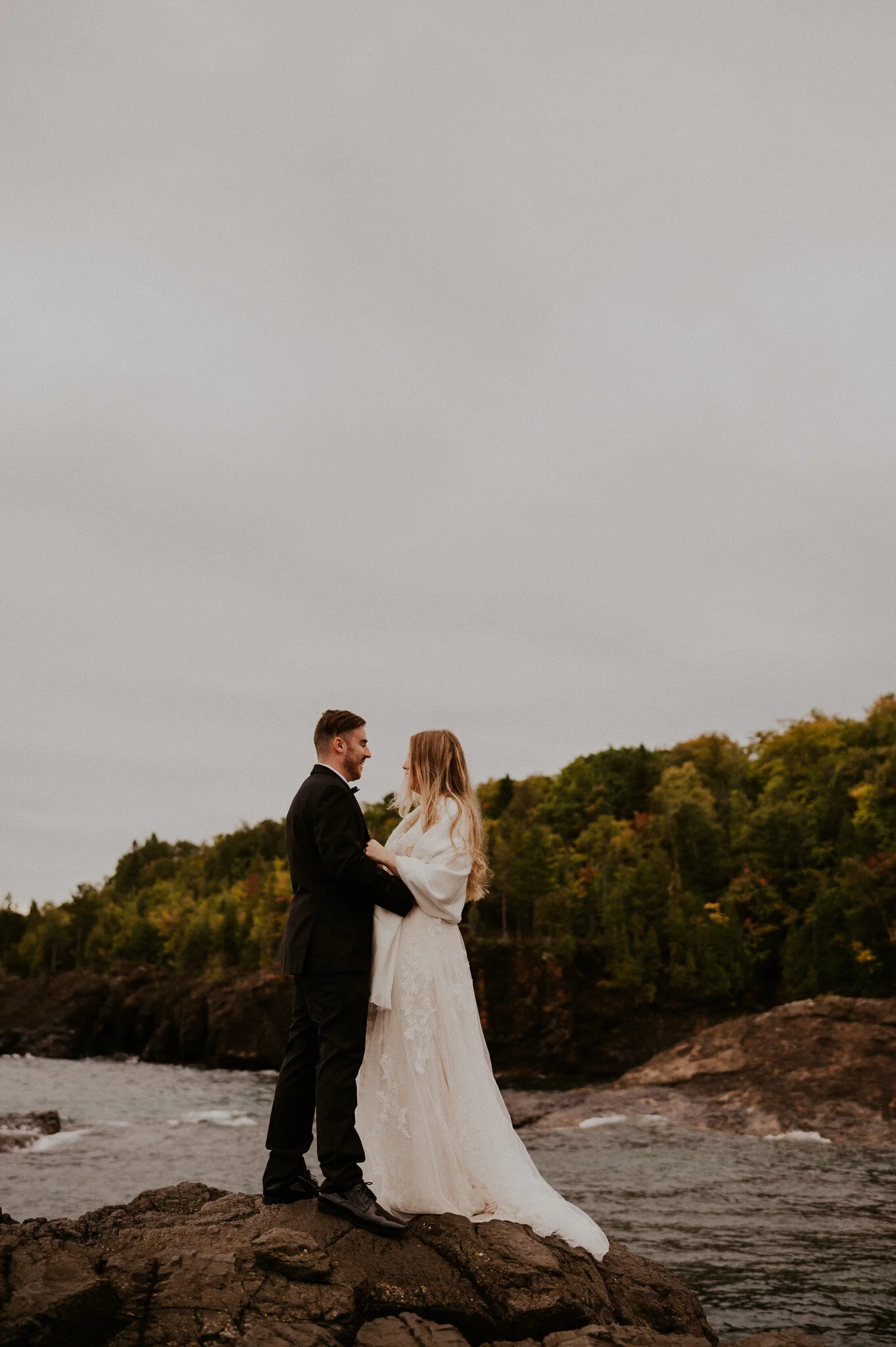 upper peninsula fall mountain elopement