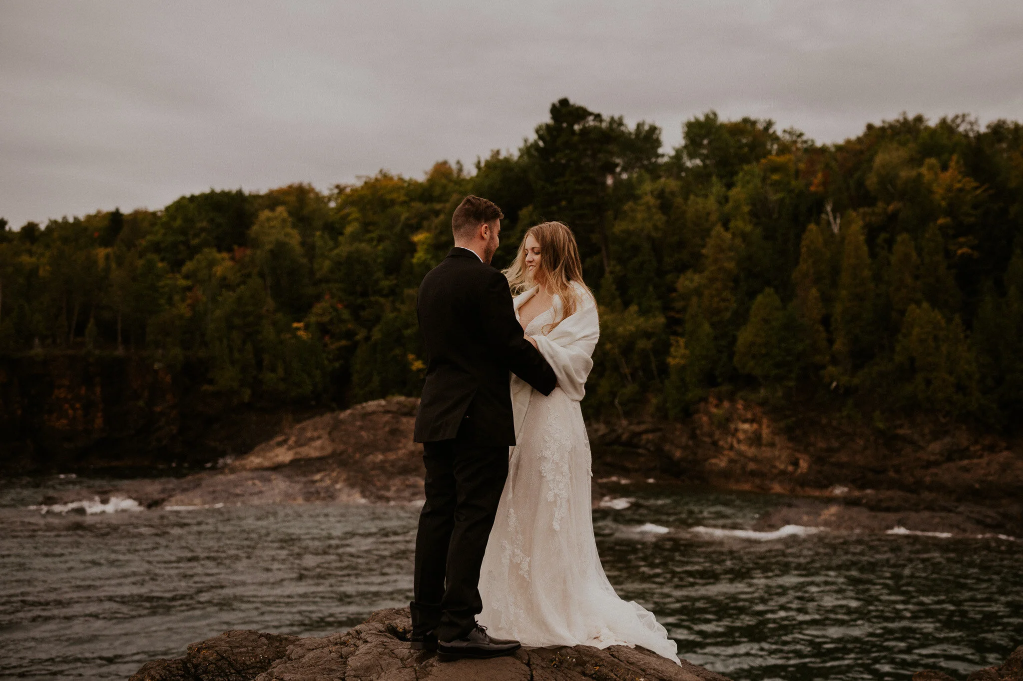 upper peninsula fall mountain elopement