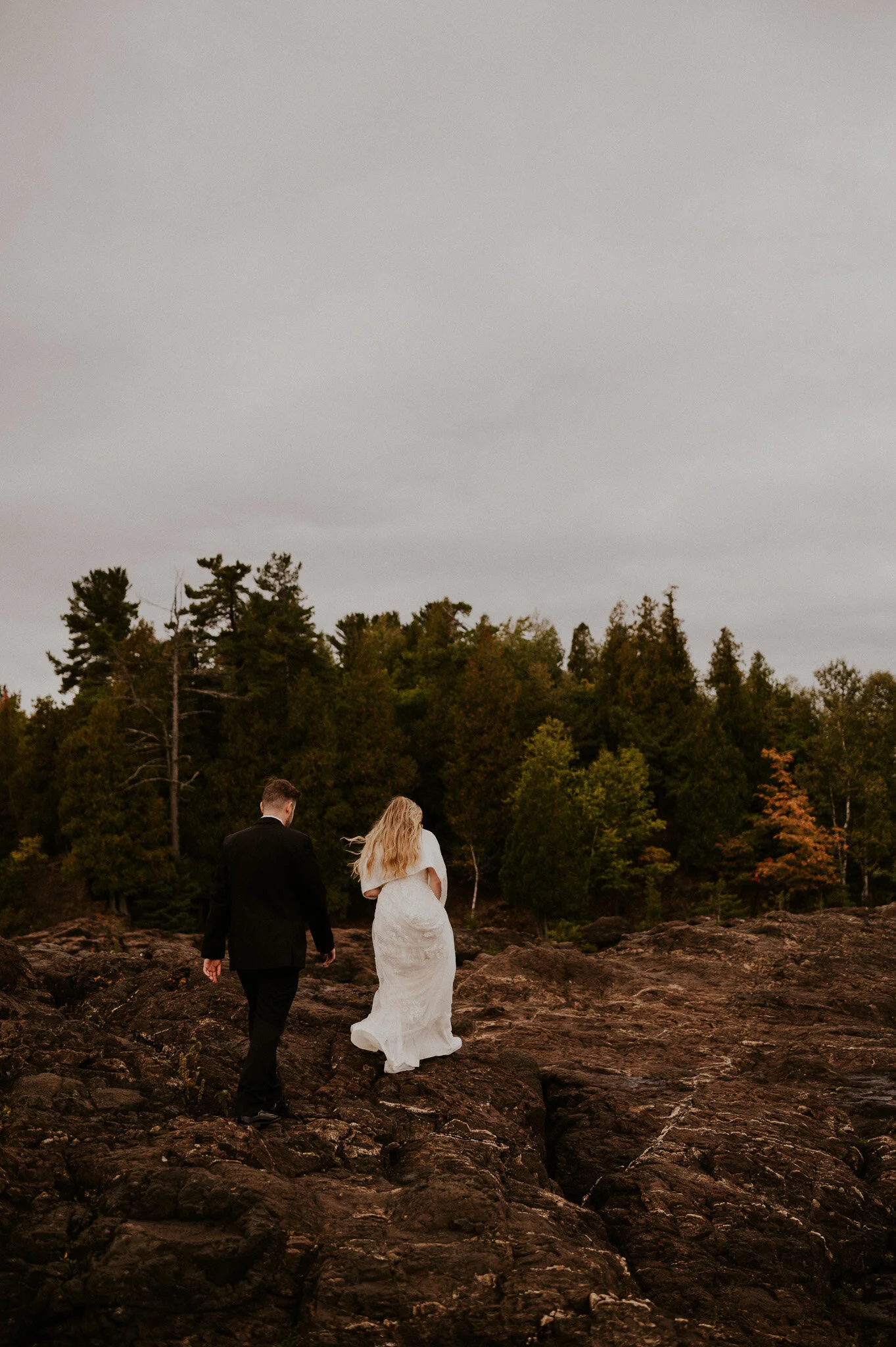 upper peninsula fall mountain elopement