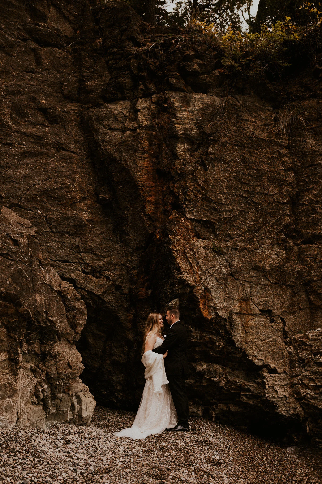 upper peninsula fall mountain elopement