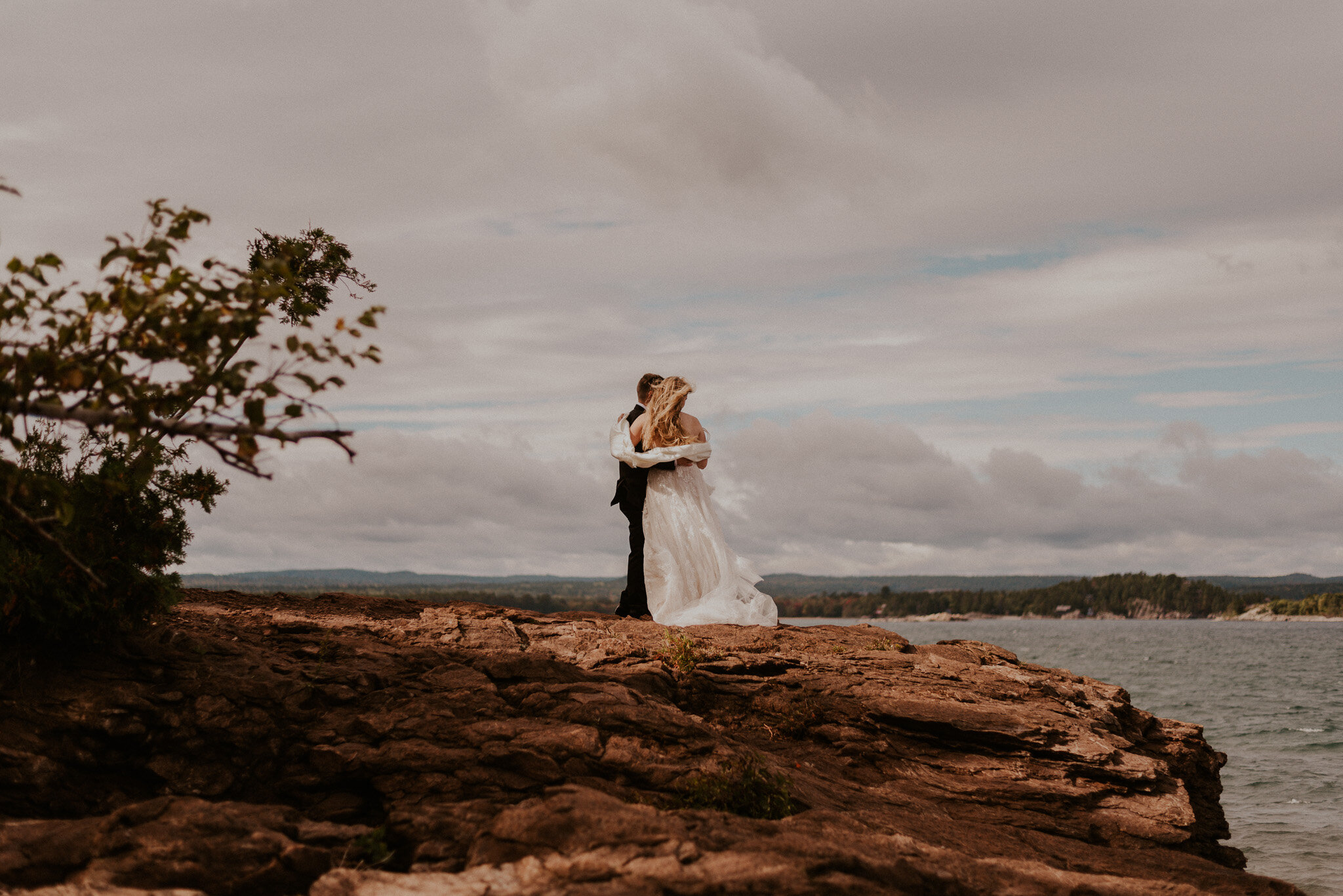 upper peninsula fall mountain elopement