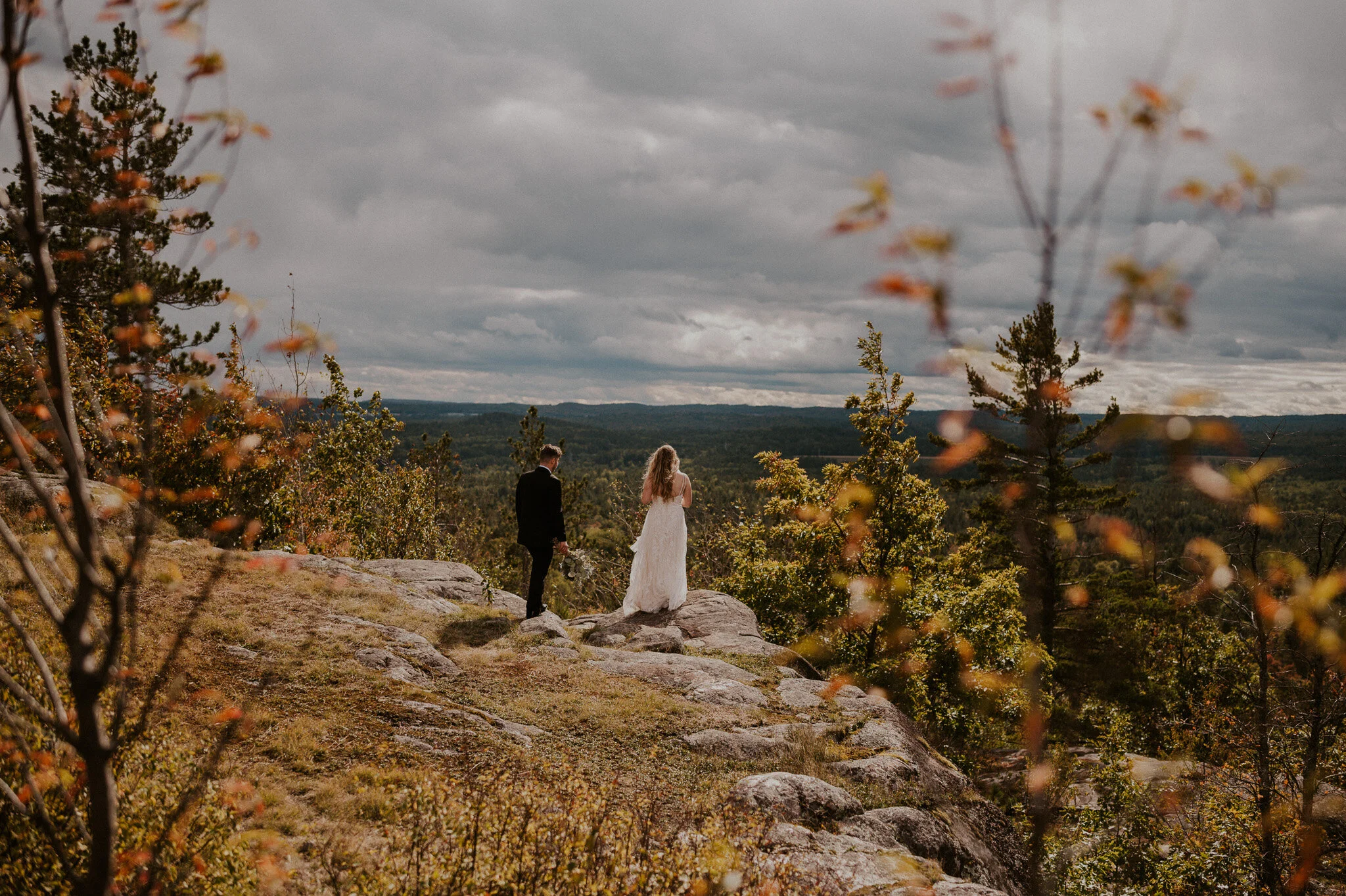 upper peninsula fall mountain elopement