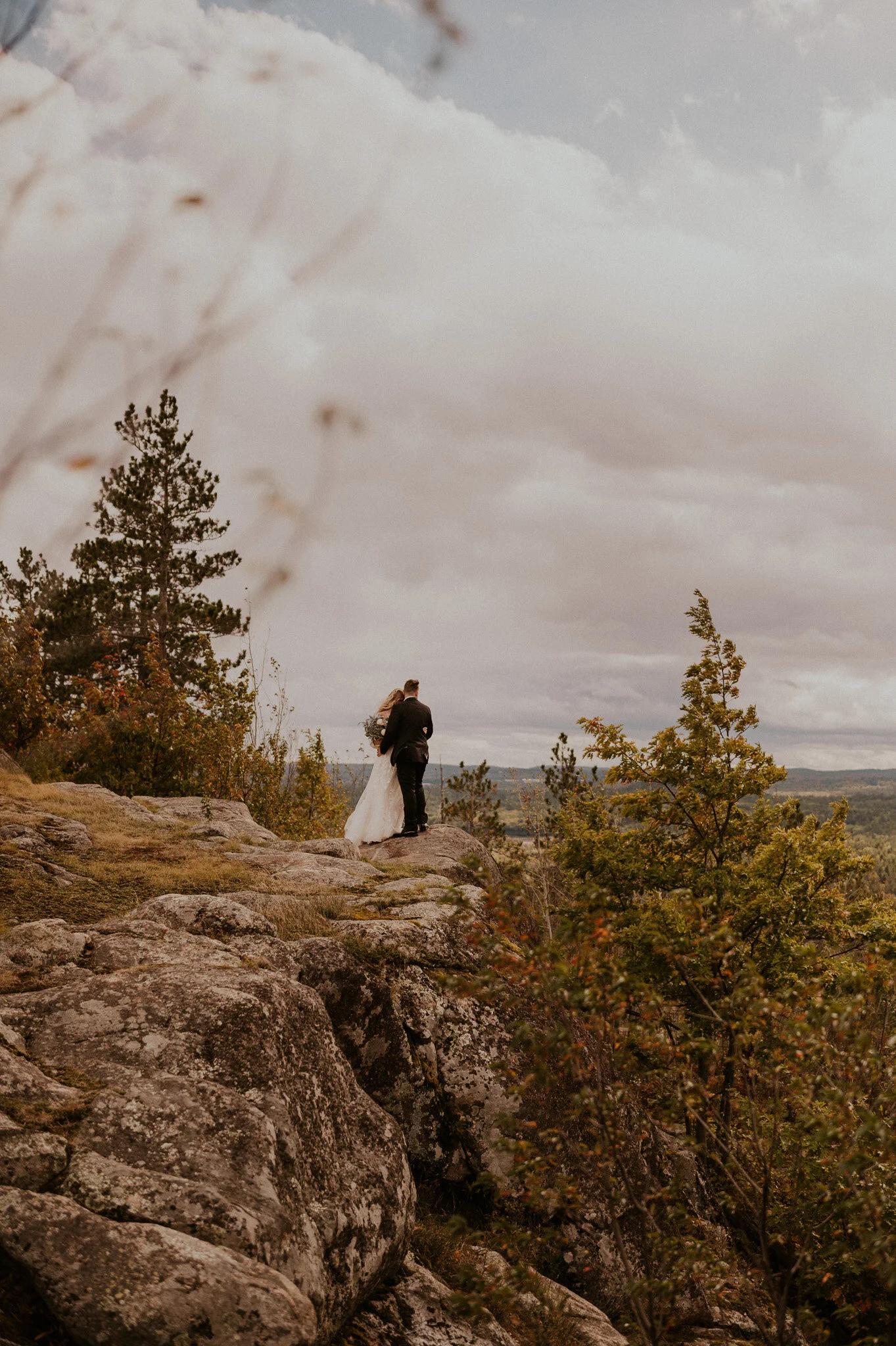 upper peninsula fall mountain elopement