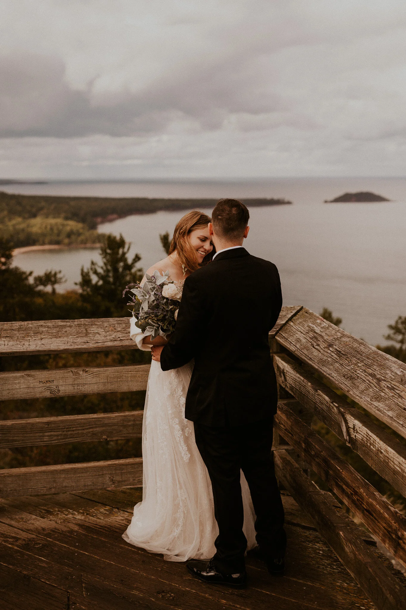 upper peninsula fall mountain elopement