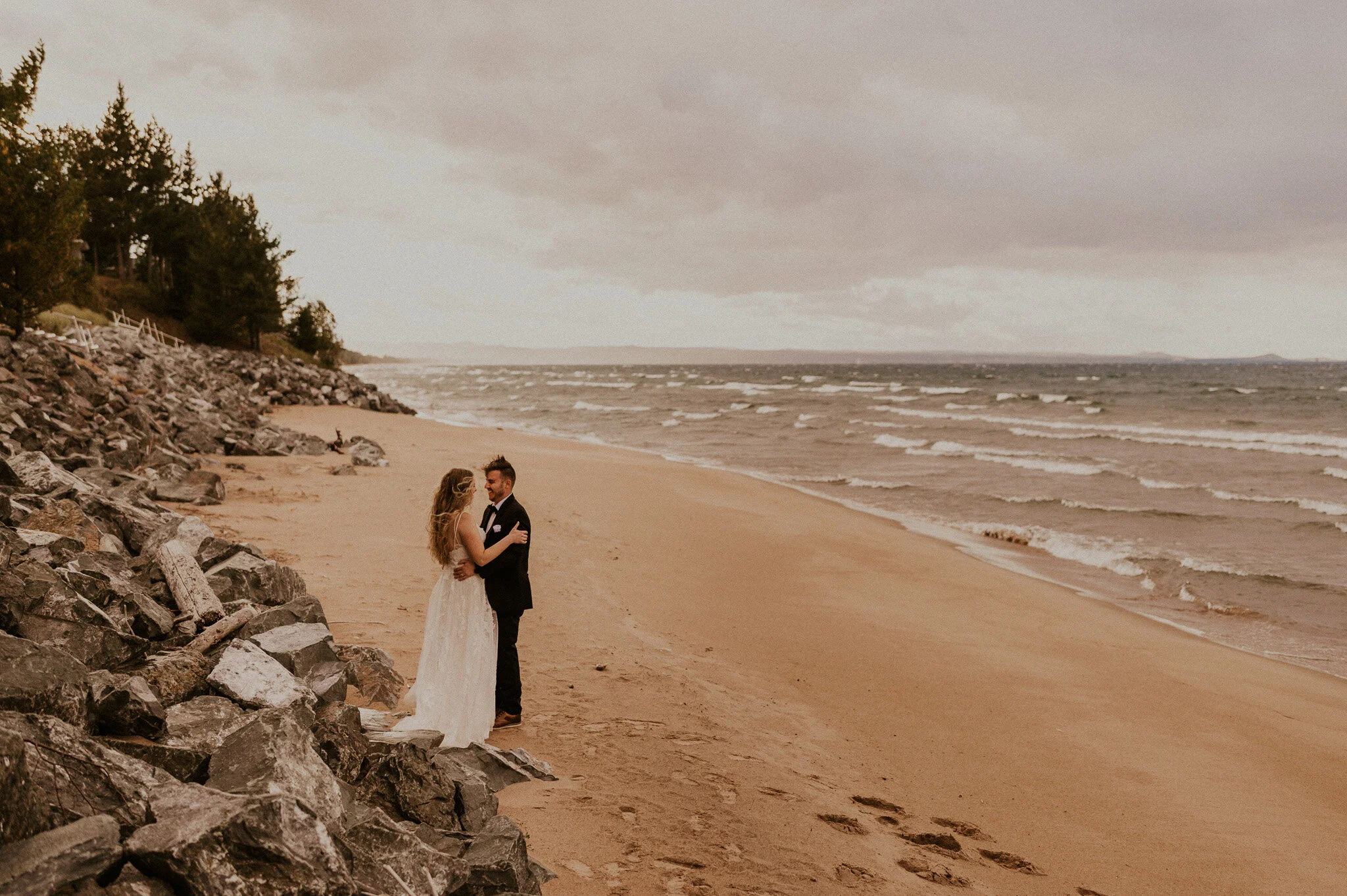 upper peninsula fall mountain elopement