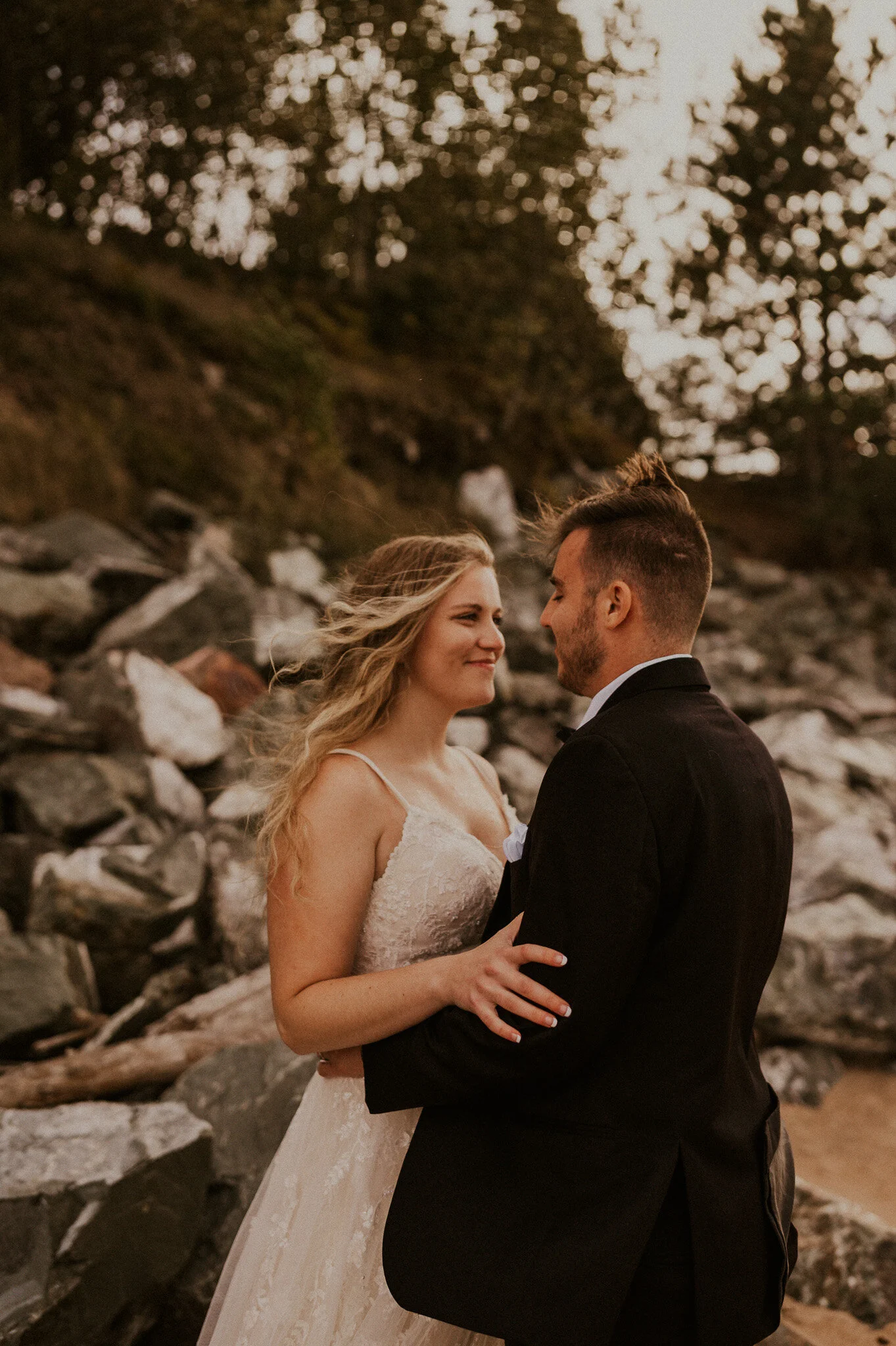 upper peninsula fall mountain elopement