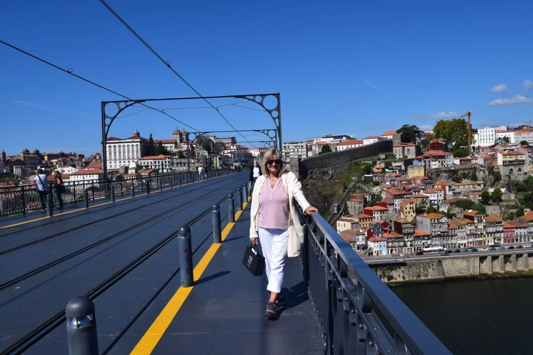 Walking over the bridge from Gaia to Porto
