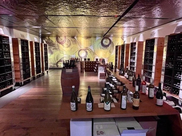 Browsing inside the vinothek