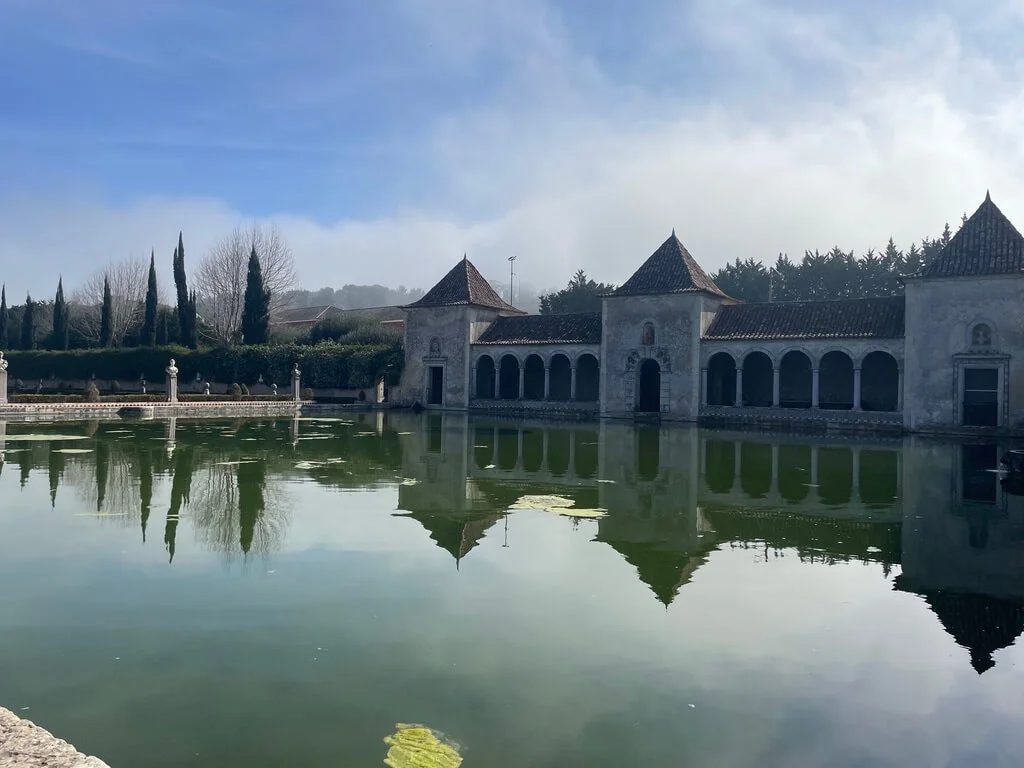bacalhoa-lakeside-house-setubal.jpeg