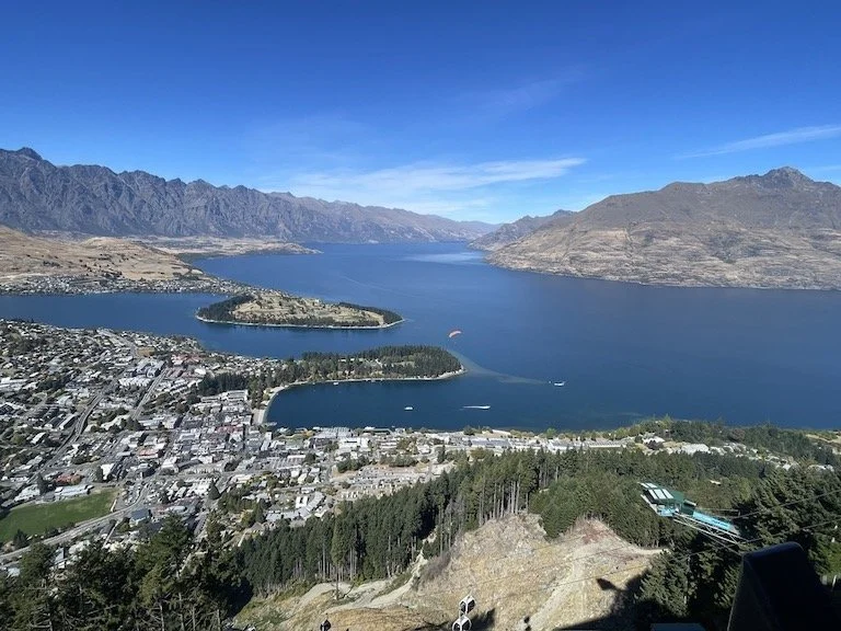 Queenstown & Lake Wakatipu, S. Island
