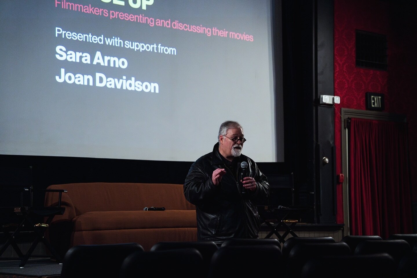 Daron Hagen, (composer/librettist/director/editor) gives a brief introduction to the @upstate_films screening &amp; talkback on 25 March. @encompassarts @peermusic_classical @composersnow @_the_scl @operawire @operaamerica #composerdirector #composer