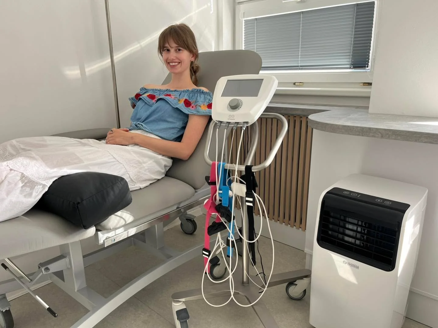 Starting today in Carlsbad, we are finally starting another treatment option for urgent urine leakage and overactive bladder. In Pilsen, this option is already available