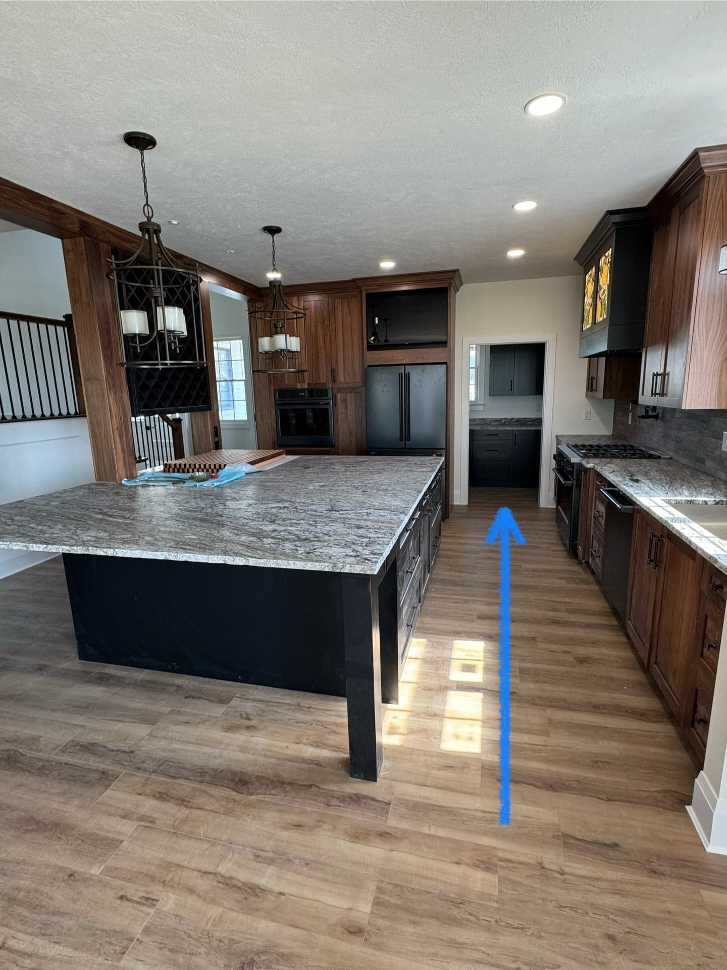 Swipe to see the pantry 👀
Your behind-the-scenes hero for hosting&mdash;perfect for prepping, storing, and keeping the main kitchen clean, clear, and guest-ready.
#pittsburghdesign #pittsburghhome #kitchen #kitchencabinetry #customcabinets