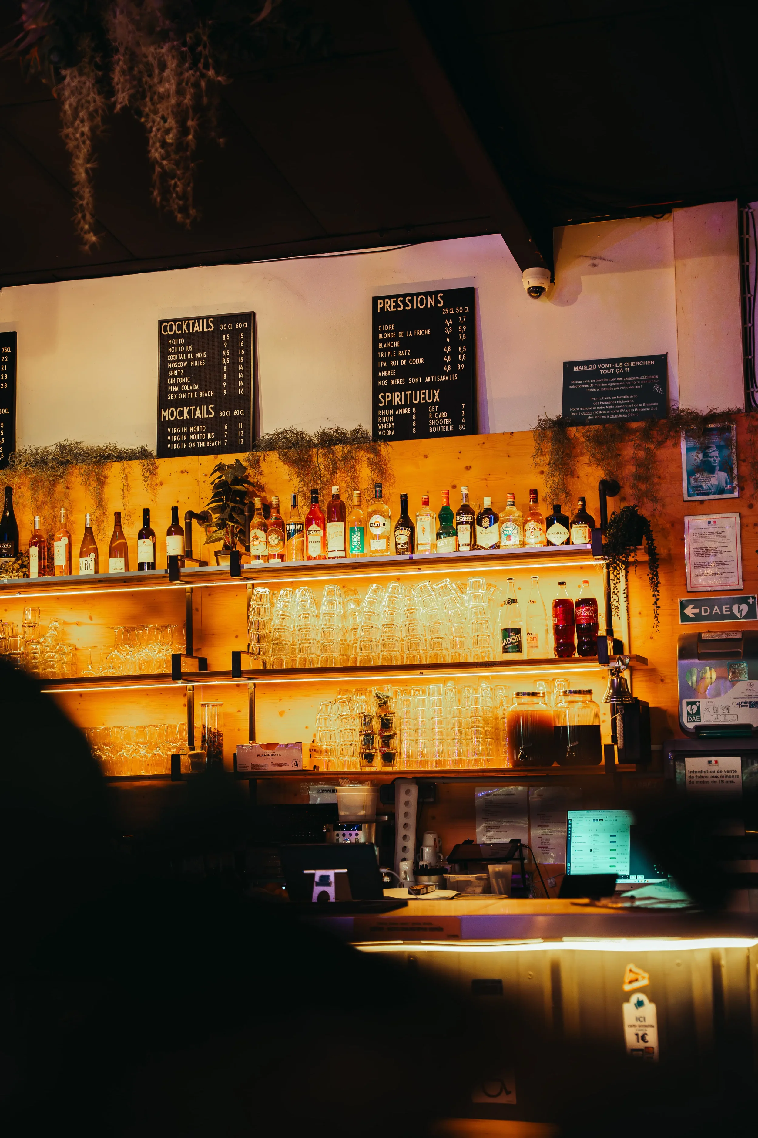 bar