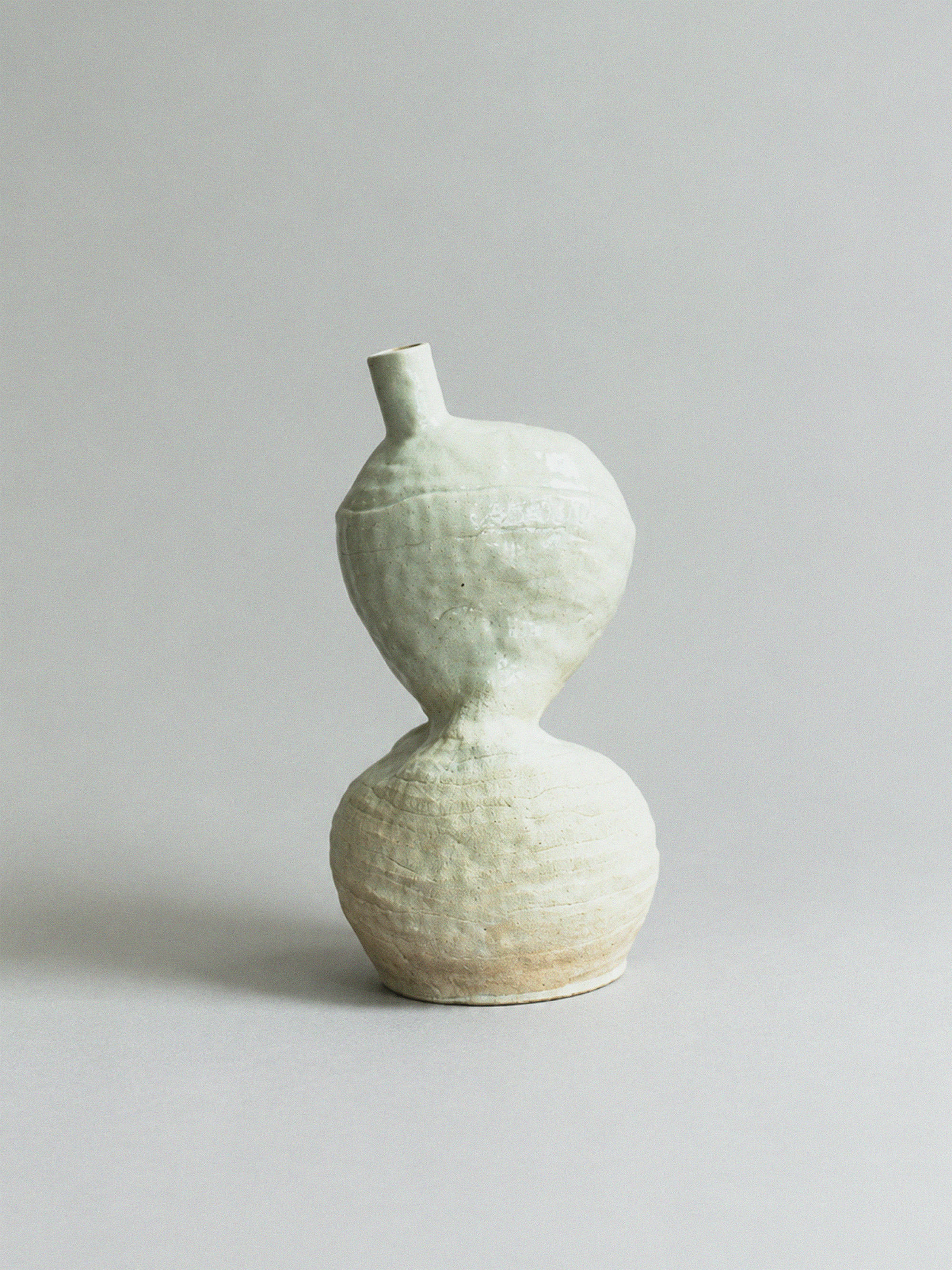 Hourglass Vase 1.png